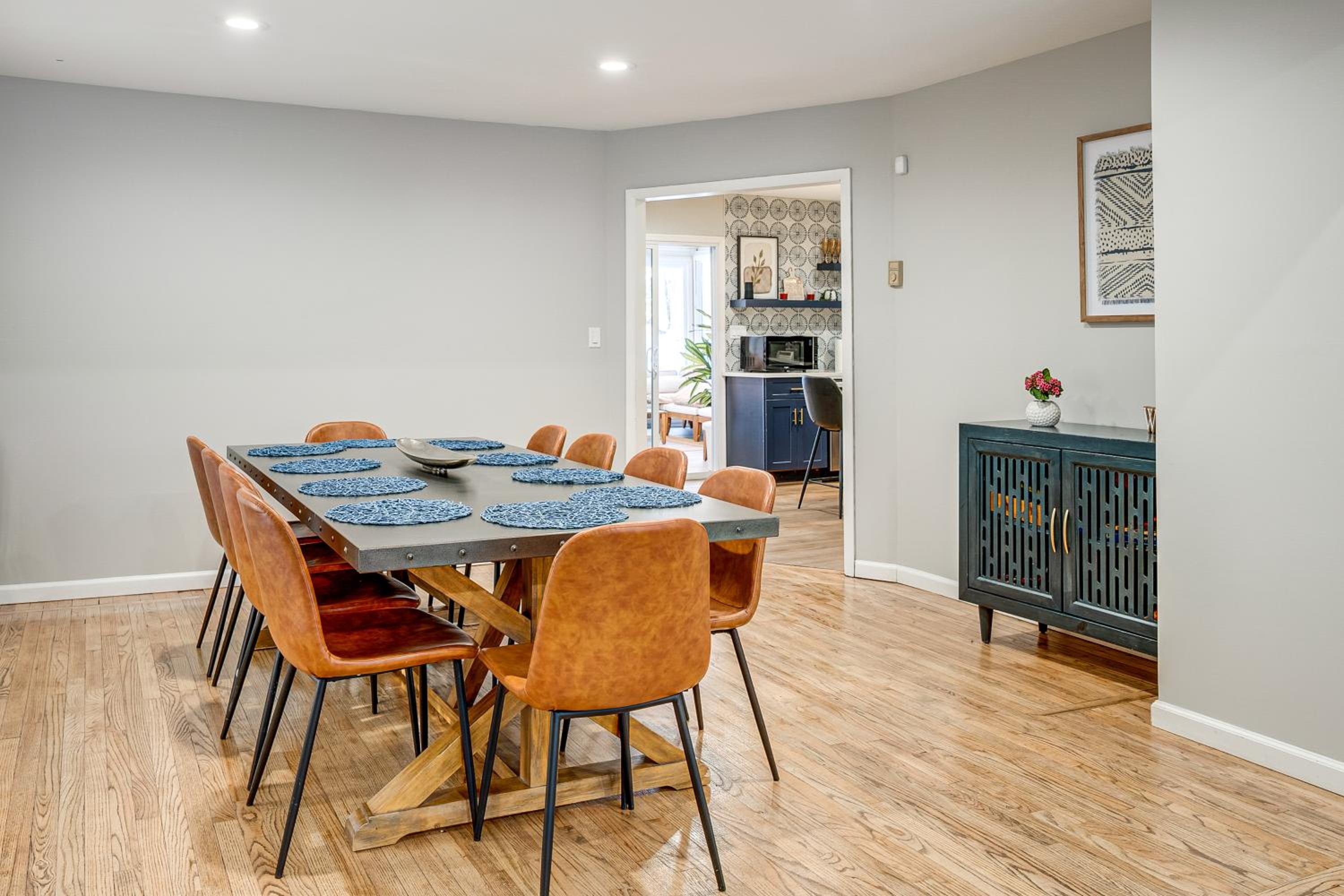 Hot Tub and Game Room Spacious Poconos Escape!