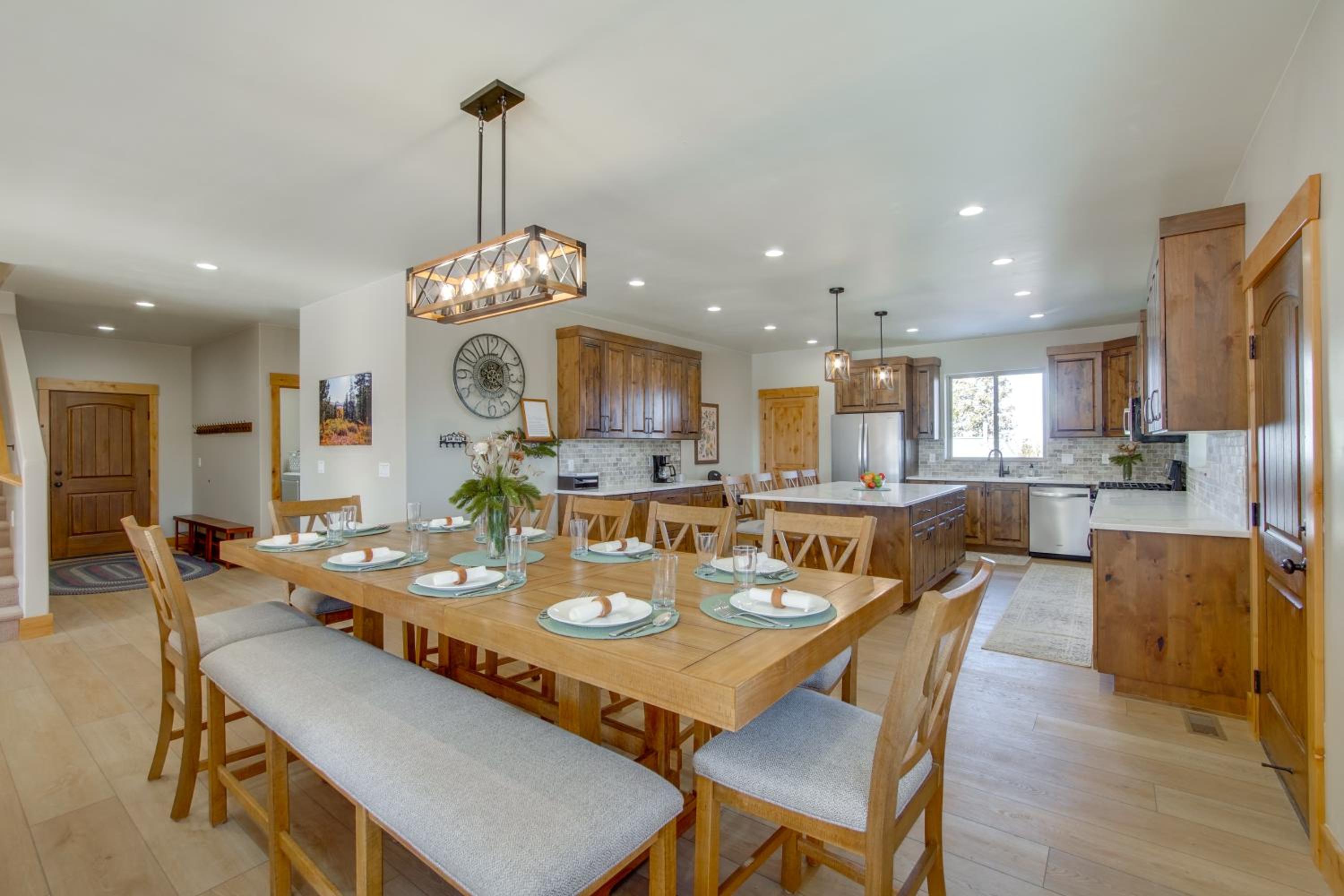 5 Mins to Brian Head Resort Family Gem with Views