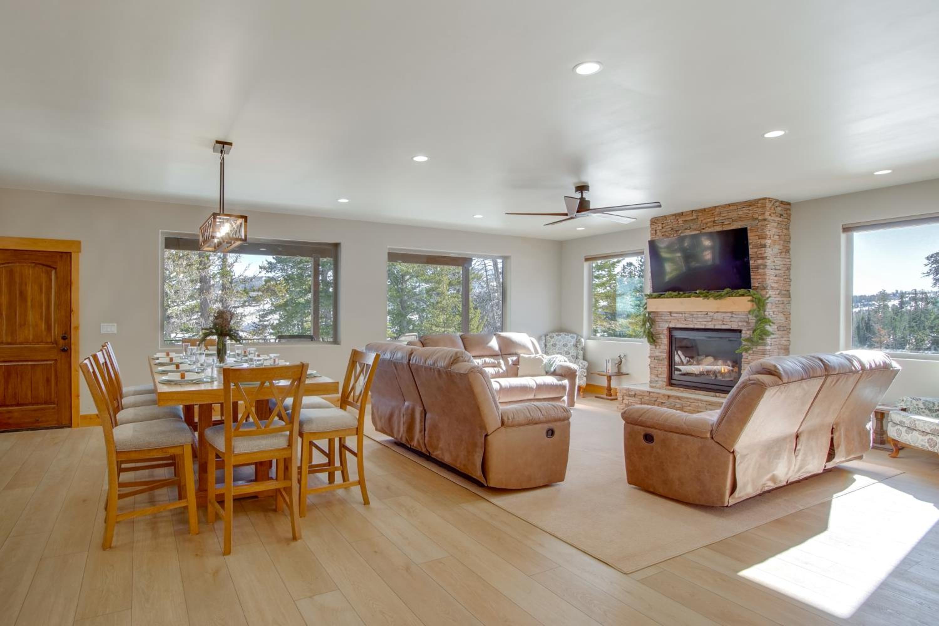 5 Mins to Brian Head Resort Family Gem with Views