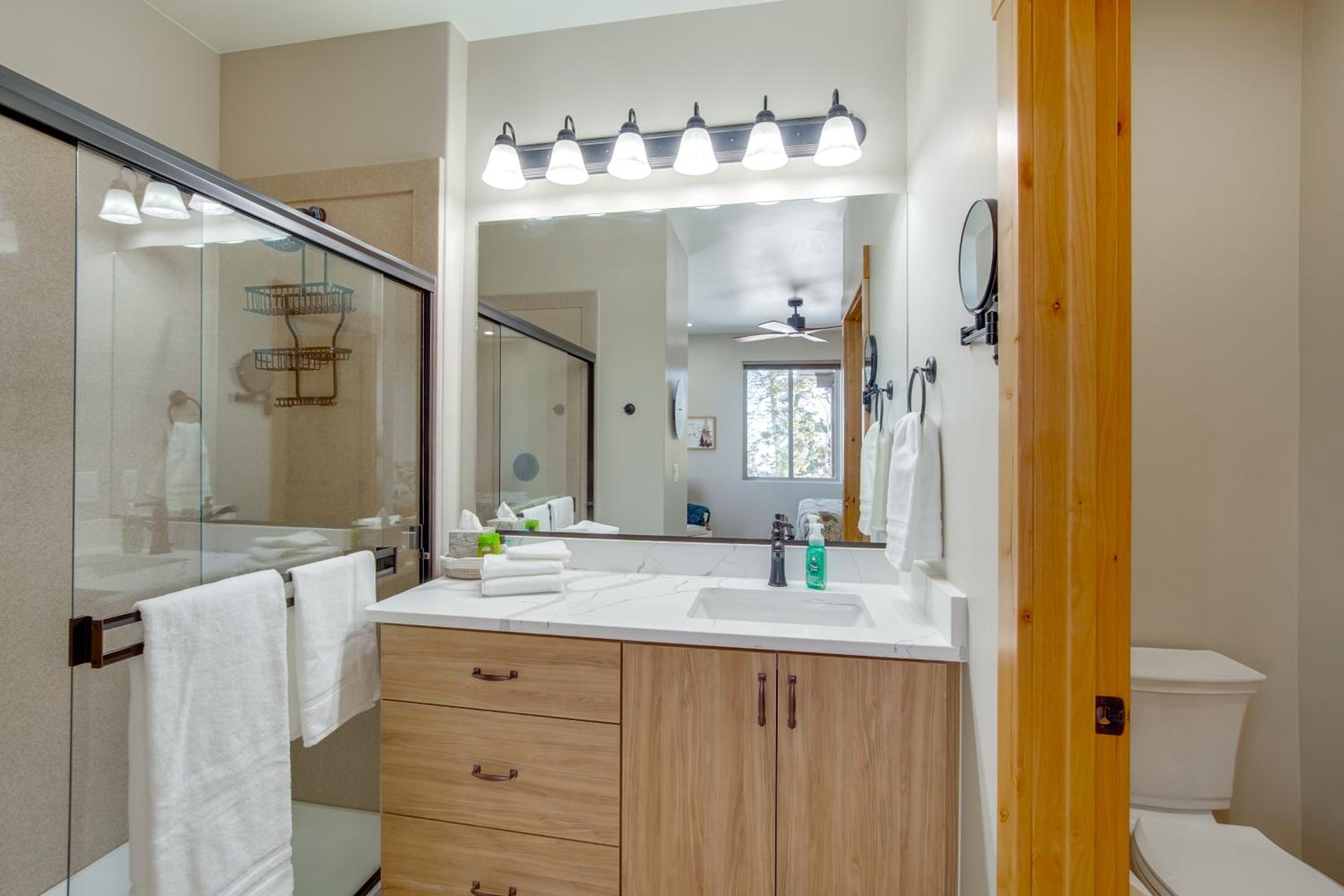 5 Mins to Brian Head Resort Family Gem with Views