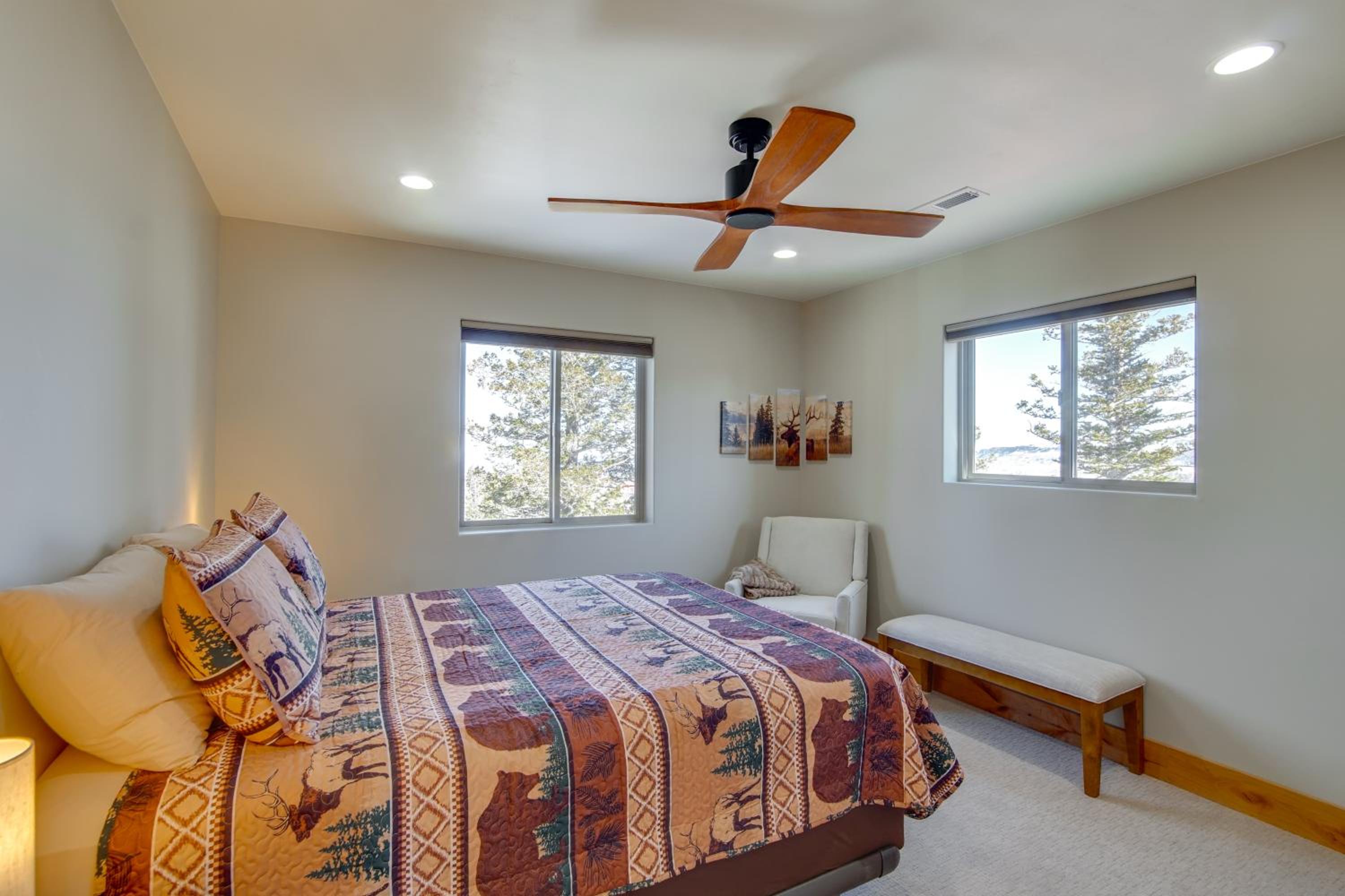 5 Mins to Brian Head Resort Family Gem with Views