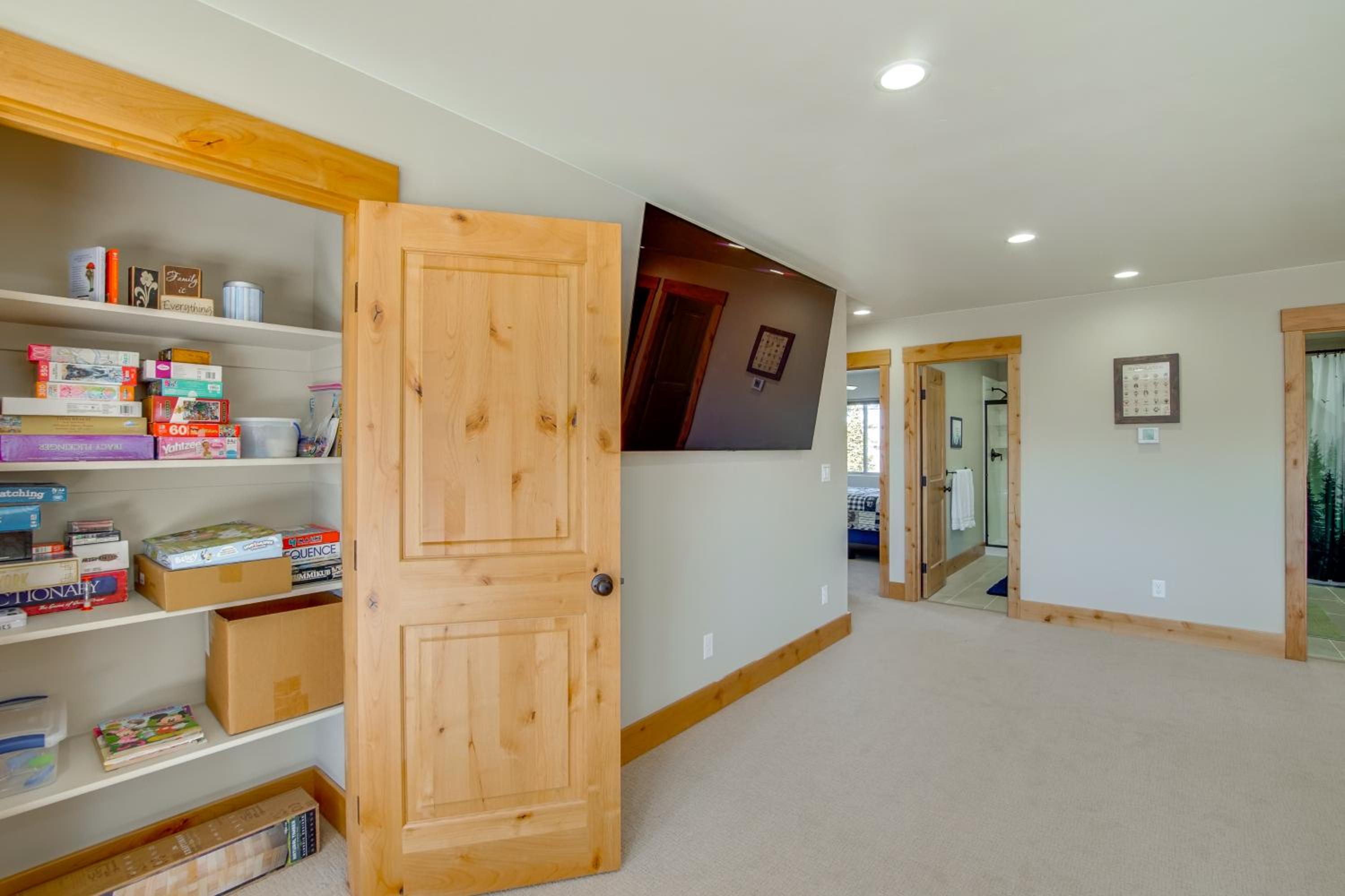 5 Mins to Brian Head Resort Family Gem with Views