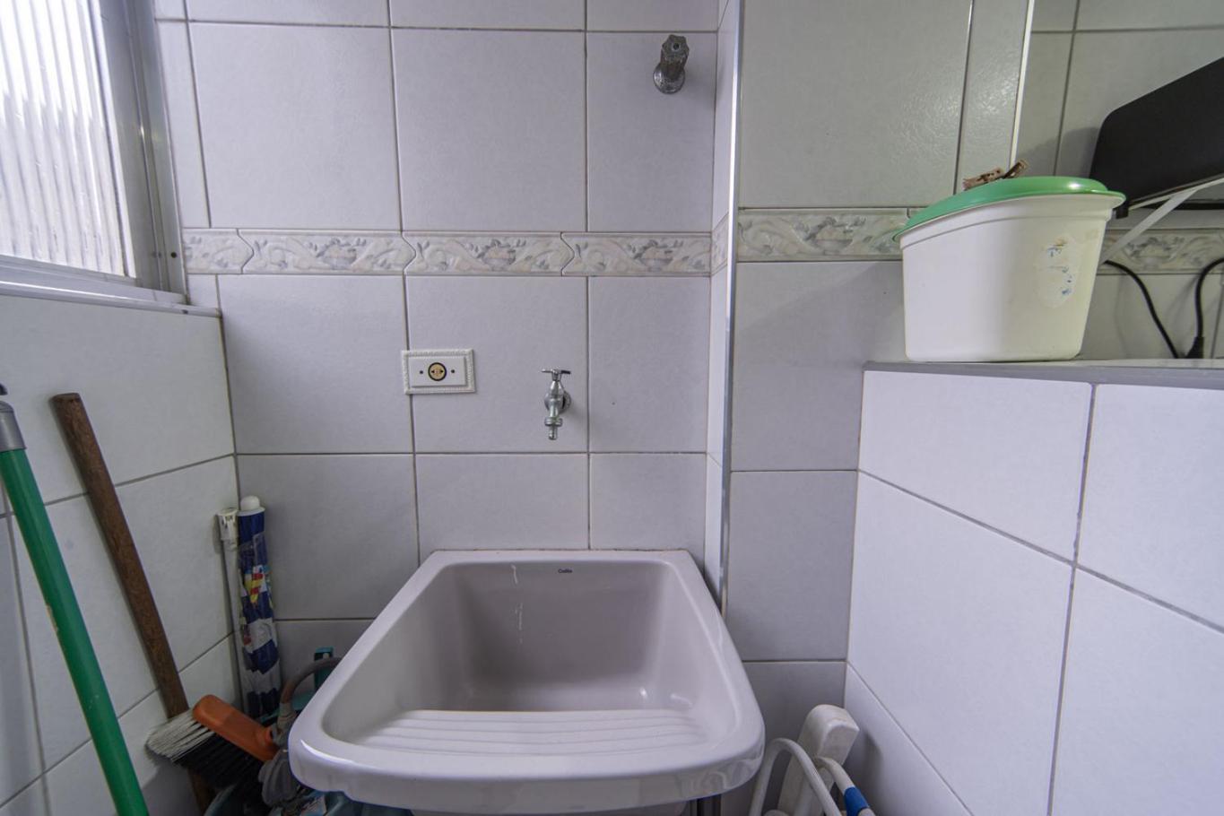 Apto com Wi Fi e Garagem a 240 metros da Praia
