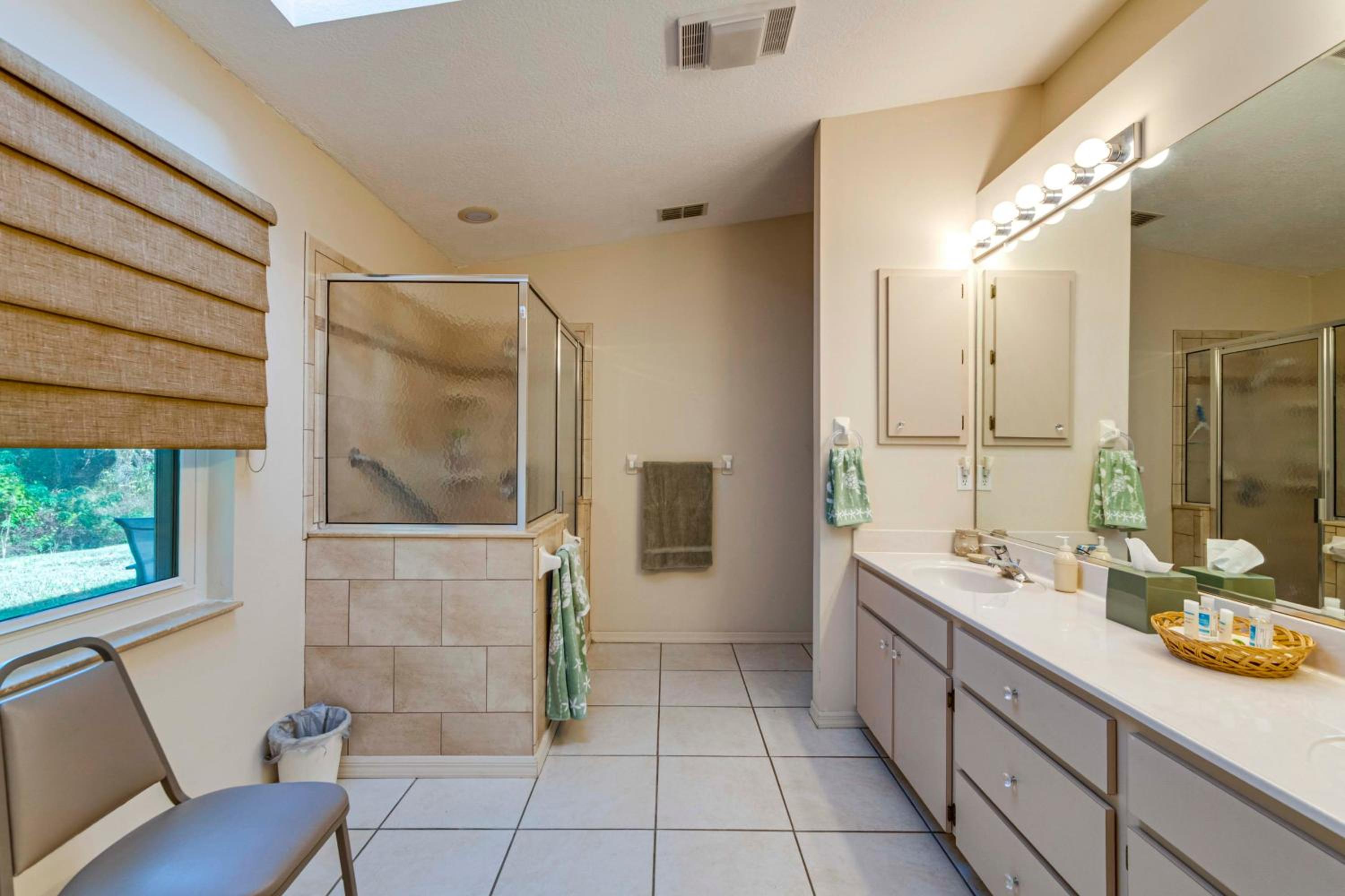 Spacious Hernando Home Community Pool and Lake!