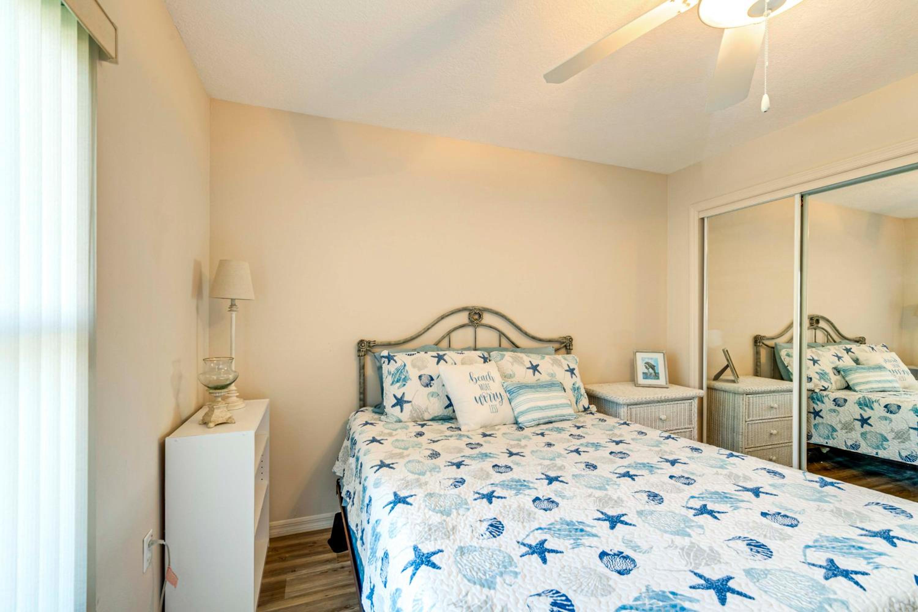 Spacious Hernando Home Community Pool and Lake!