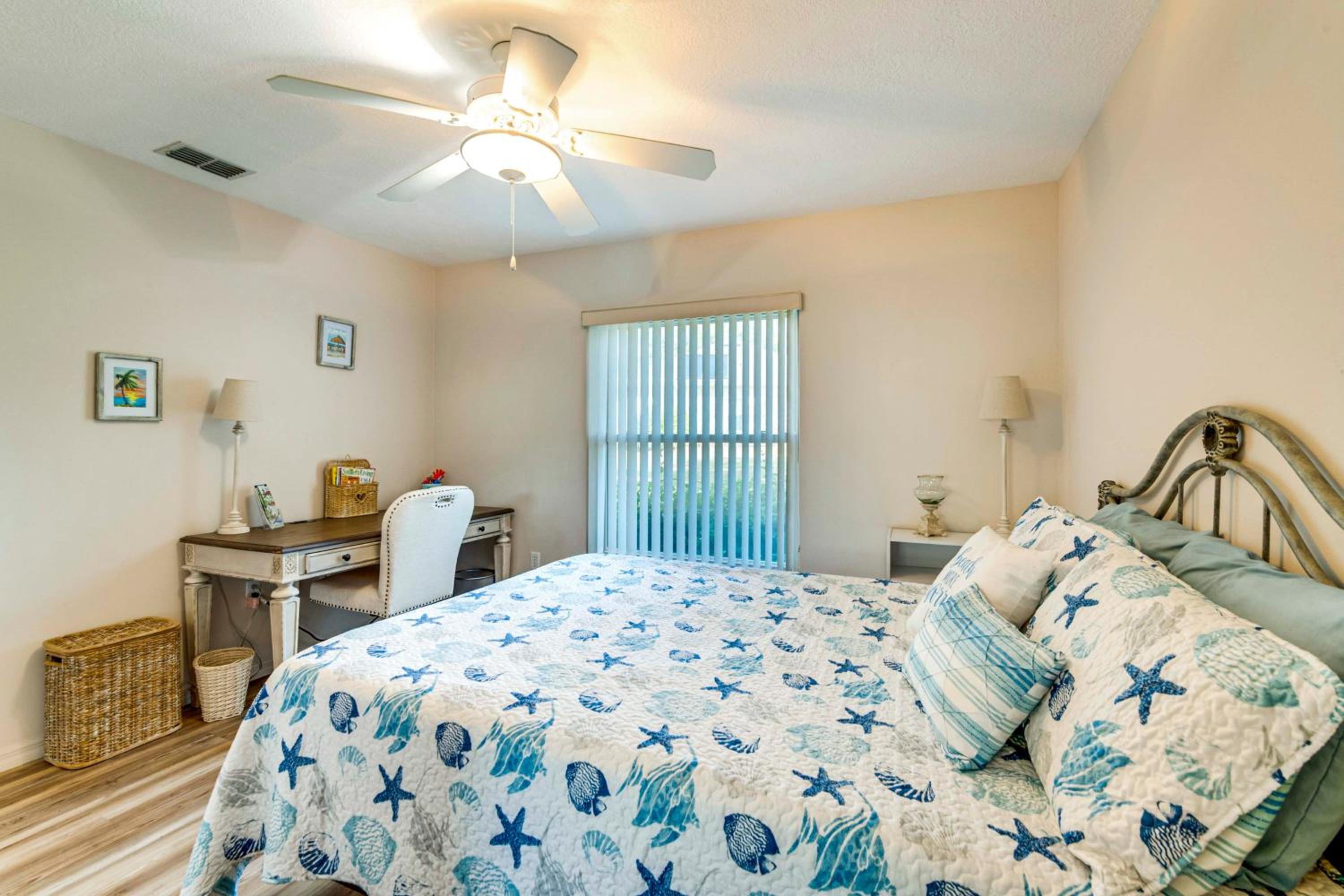 Spacious Hernando Home Community Pool and Lake!
