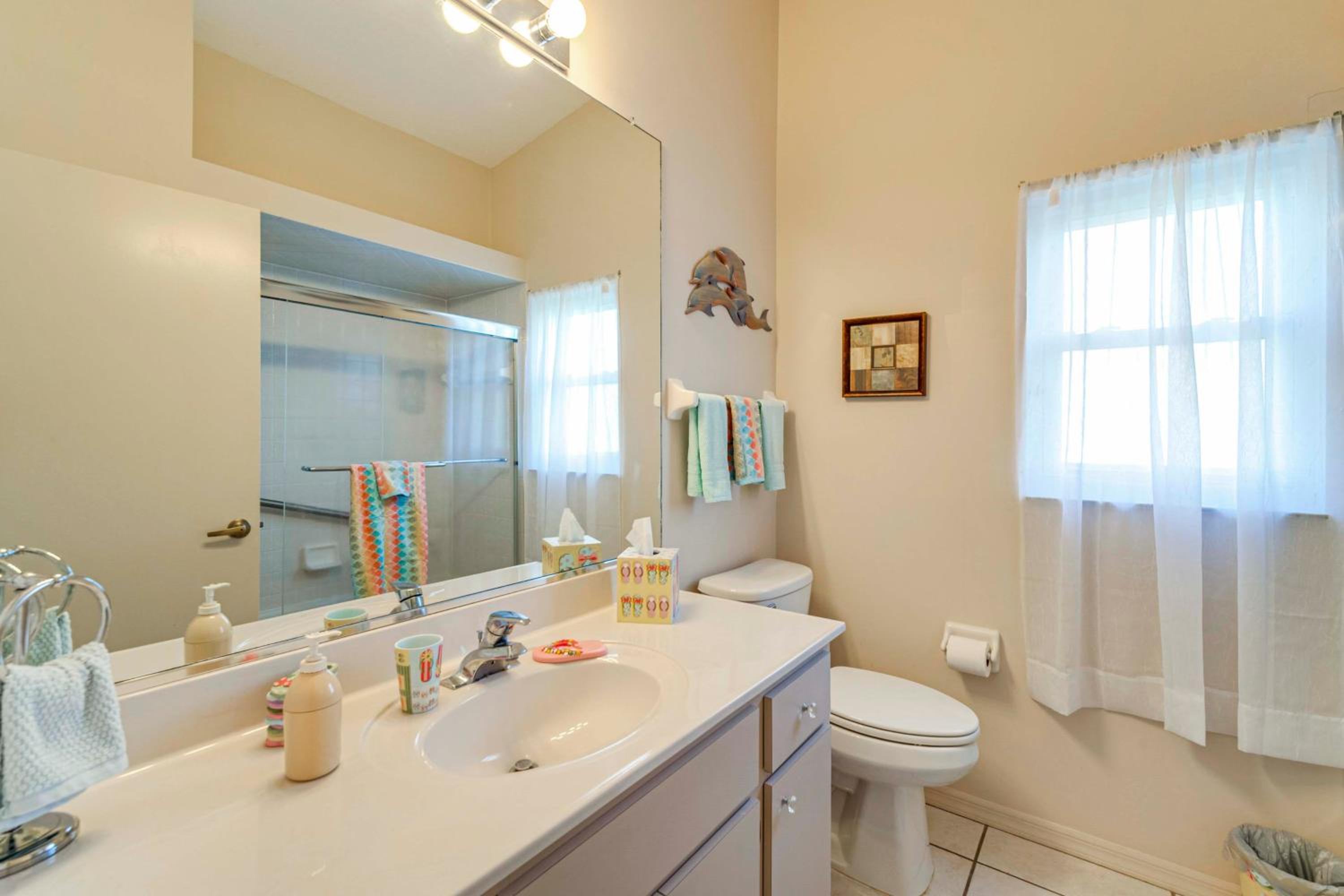Spacious Hernando Home Community Pool and Lake!