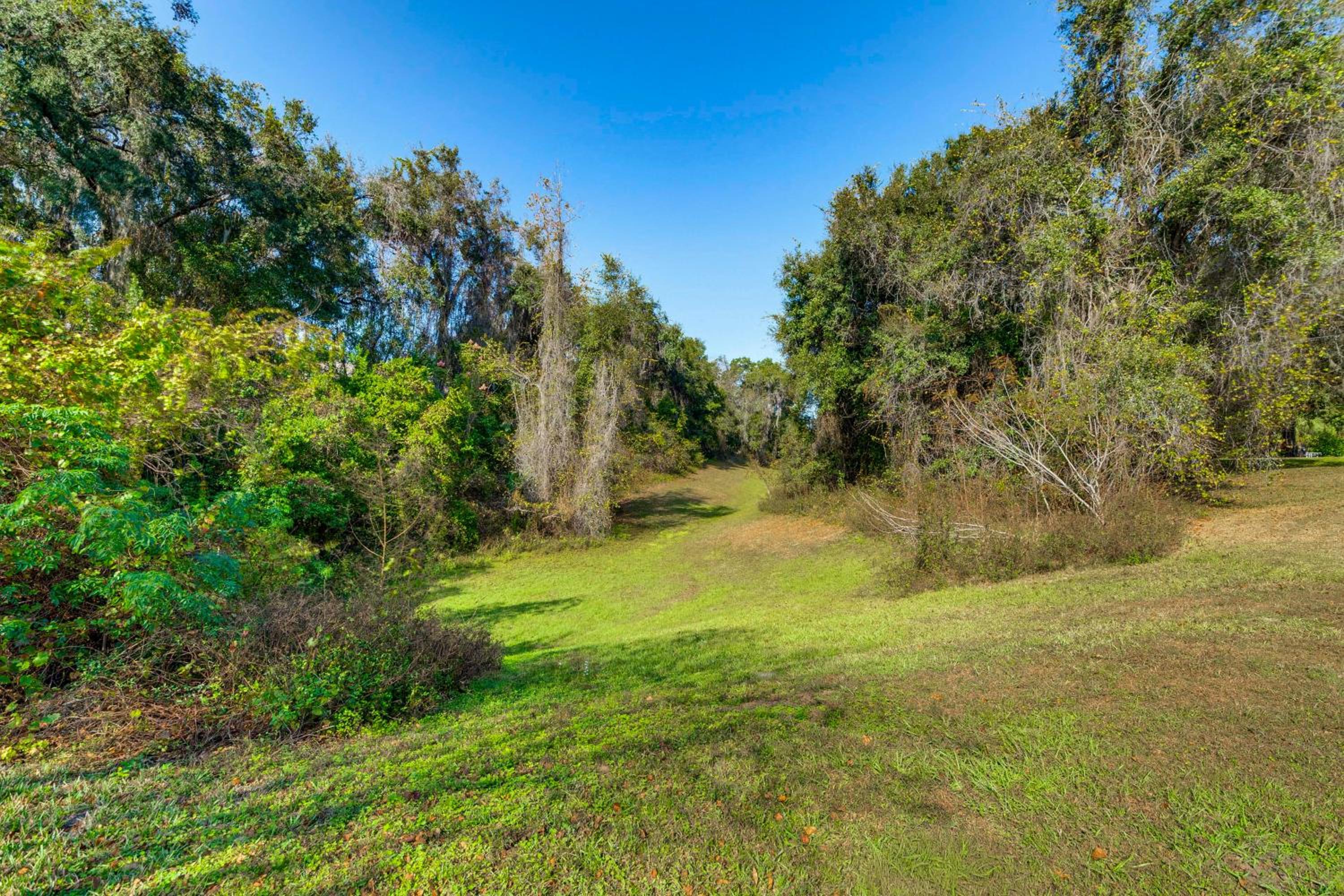 Spacious Hernando Home Community Pool and Lake!