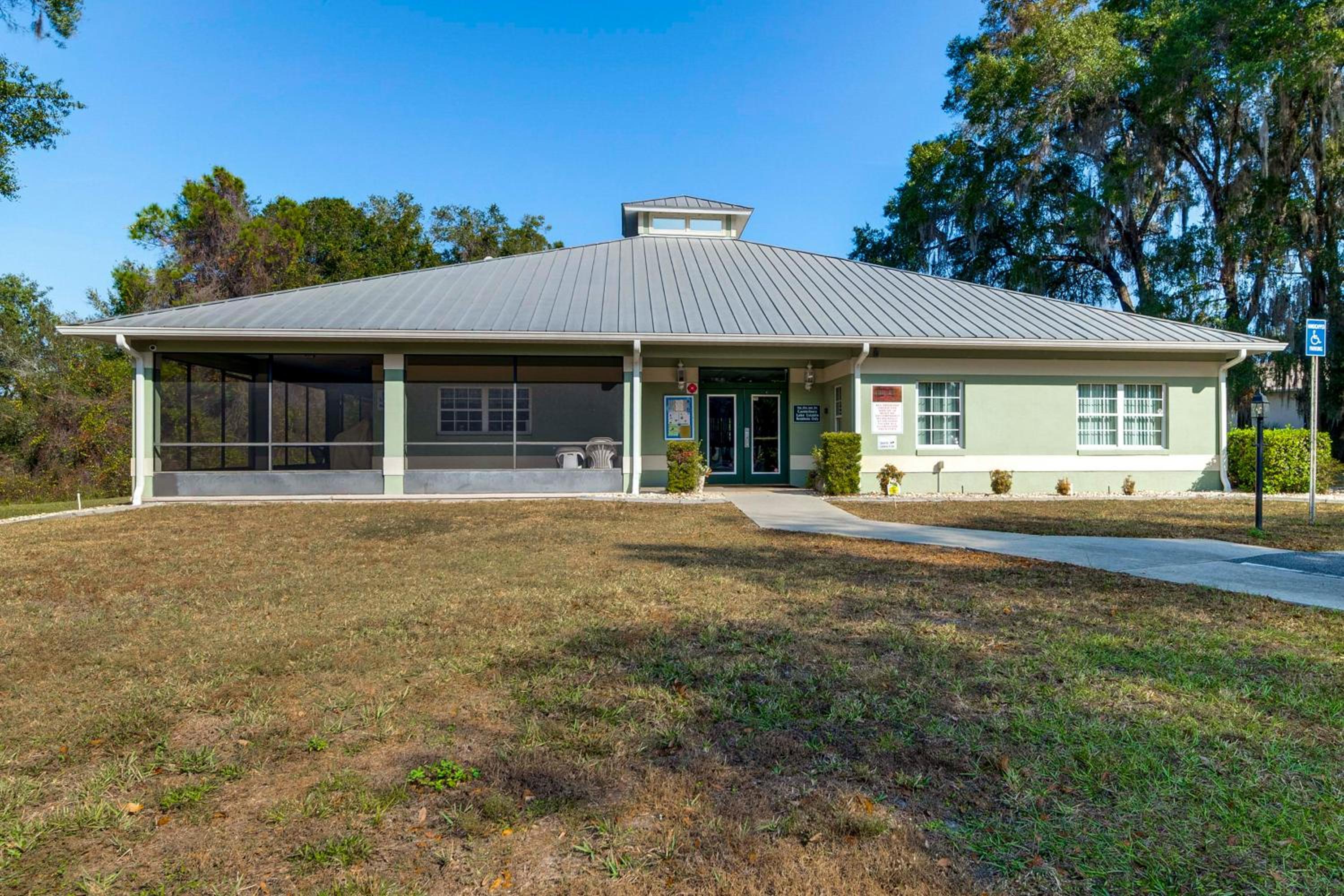 Spacious Hernando Home Community Pool and Lake!