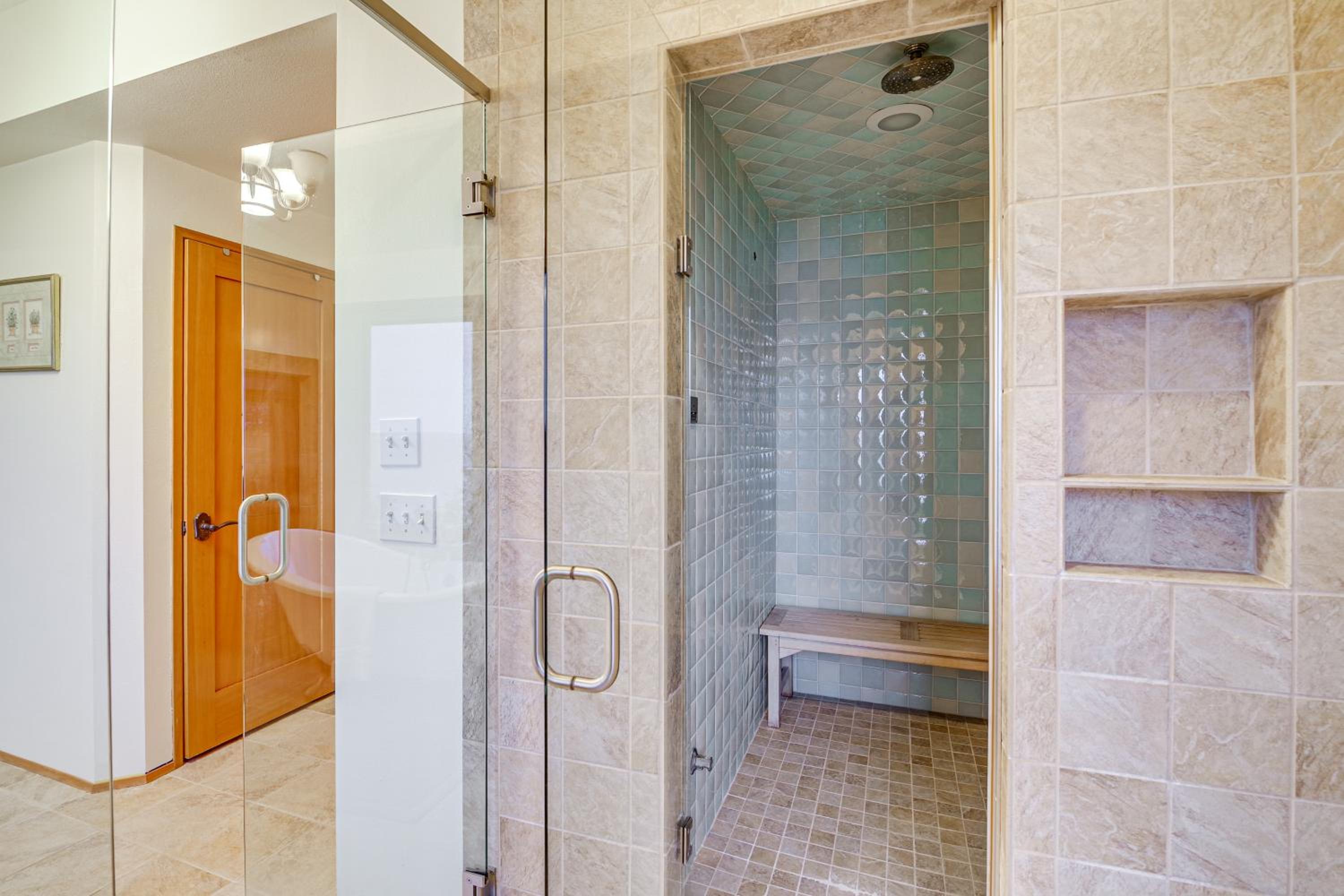 Uninterrupted Water Views! Whidbey Island Getaway