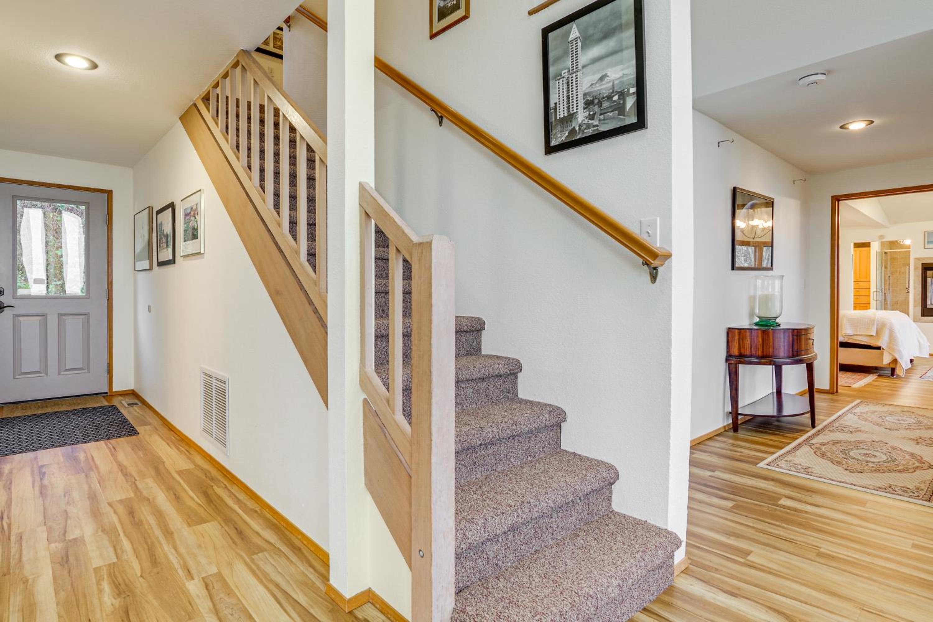 Uninterrupted Water Views! Whidbey Island Getaway