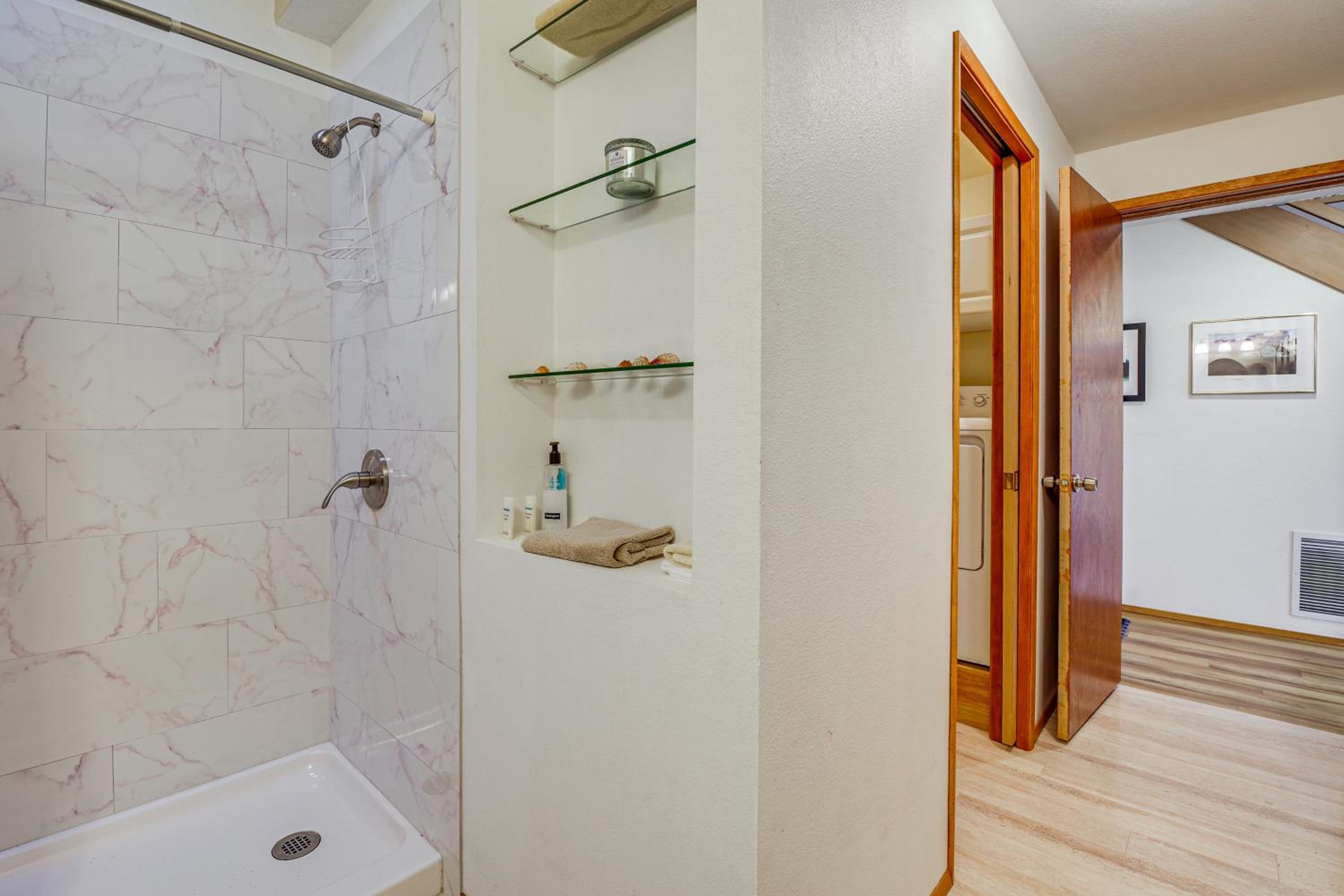Uninterrupted Water Views! Whidbey Island Getaway