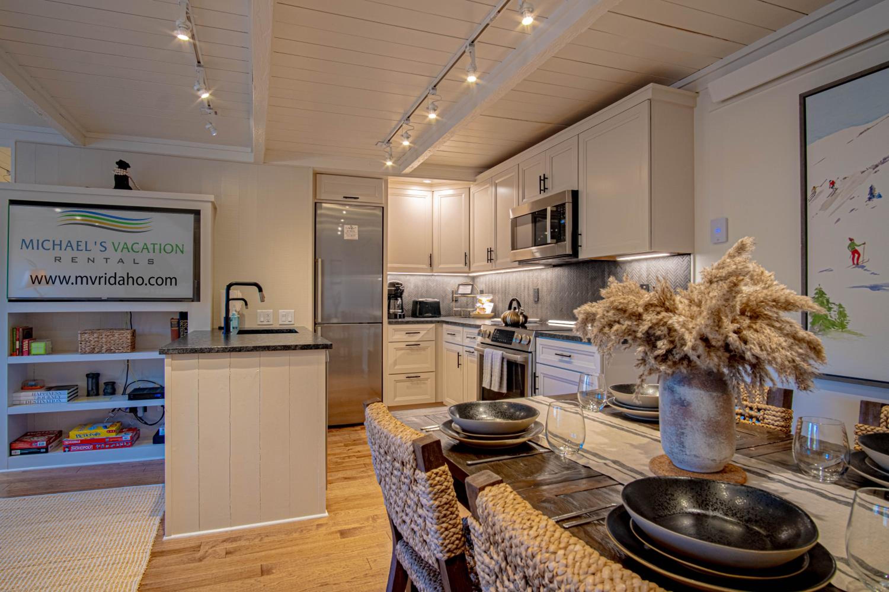 Atelier Alpine - Modern 2BD Condo w/Baldy Views