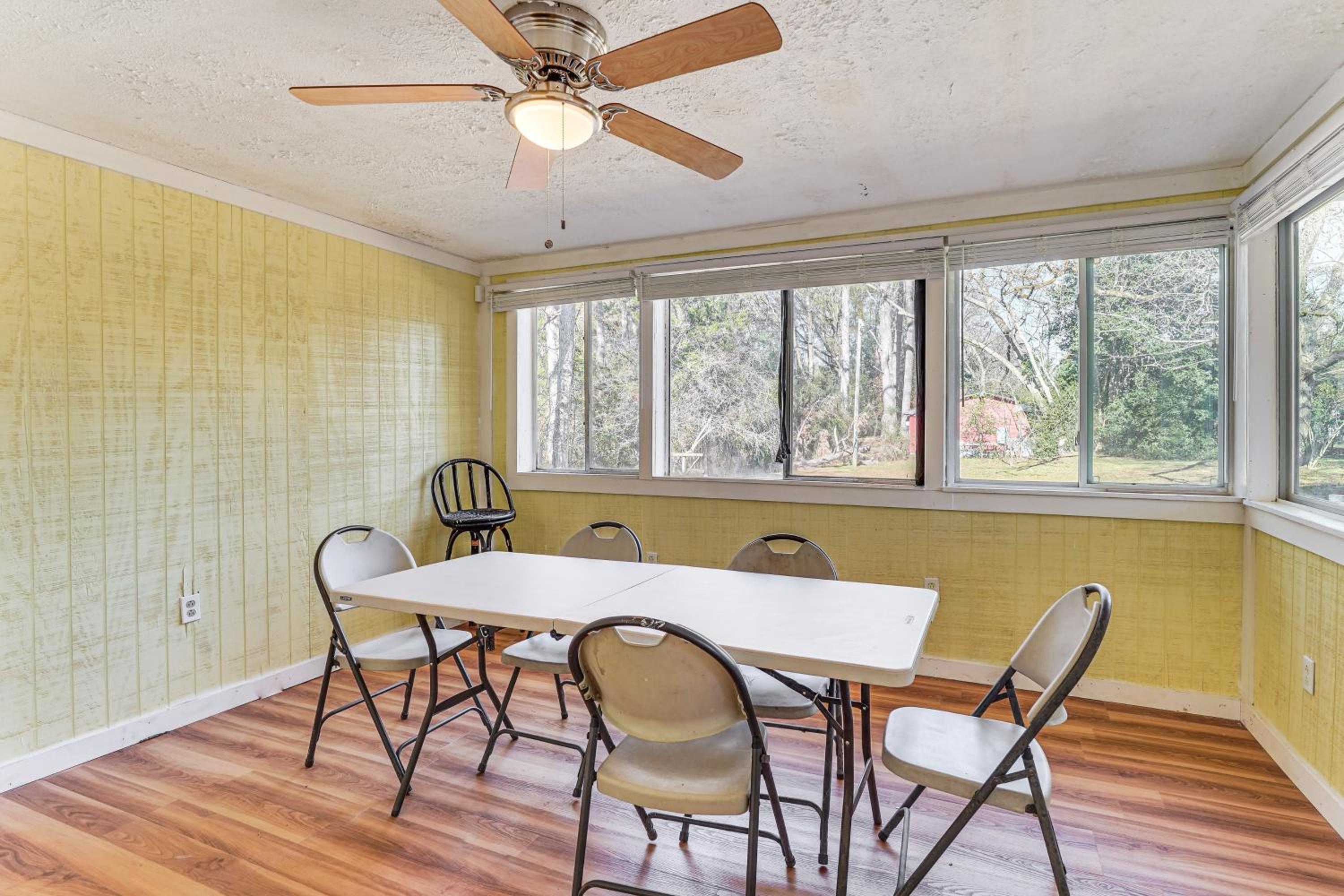 Walk to AH Stephens State Park! Pet-Friendly Home
