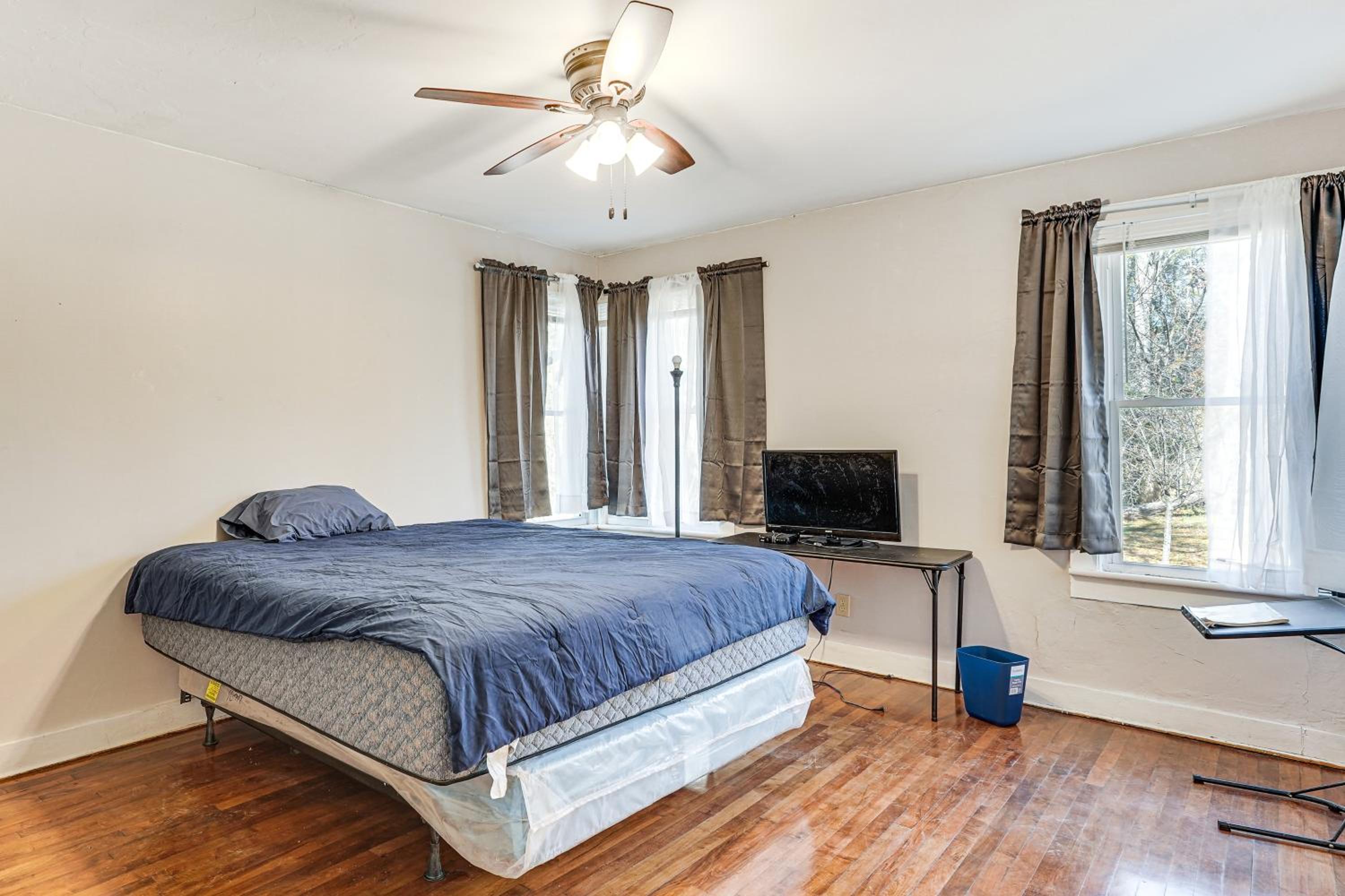 Walk to AH Stephens State Park! Pet-Friendly Home
