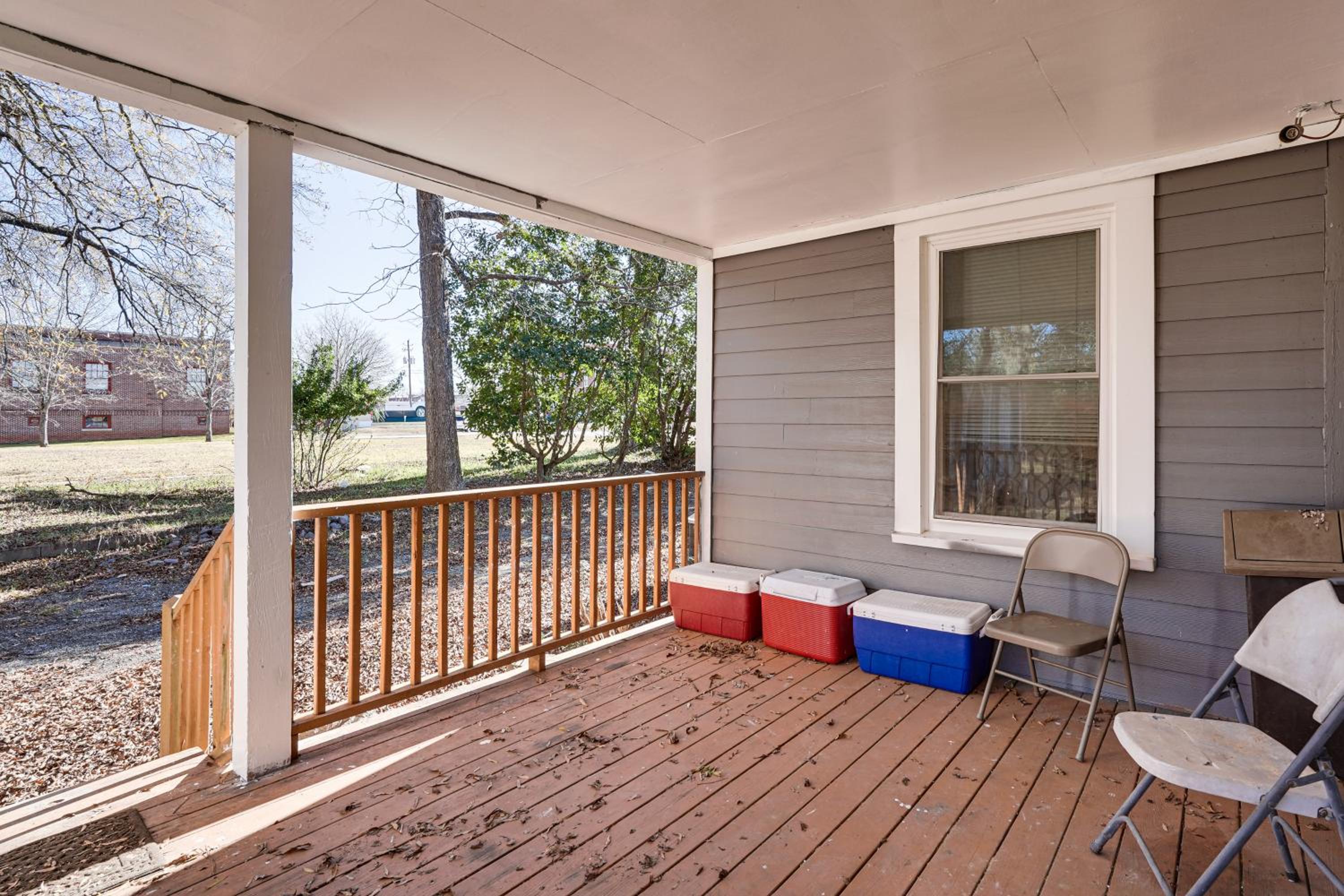 Walk to AH Stephens State Park! Pet-Friendly Home