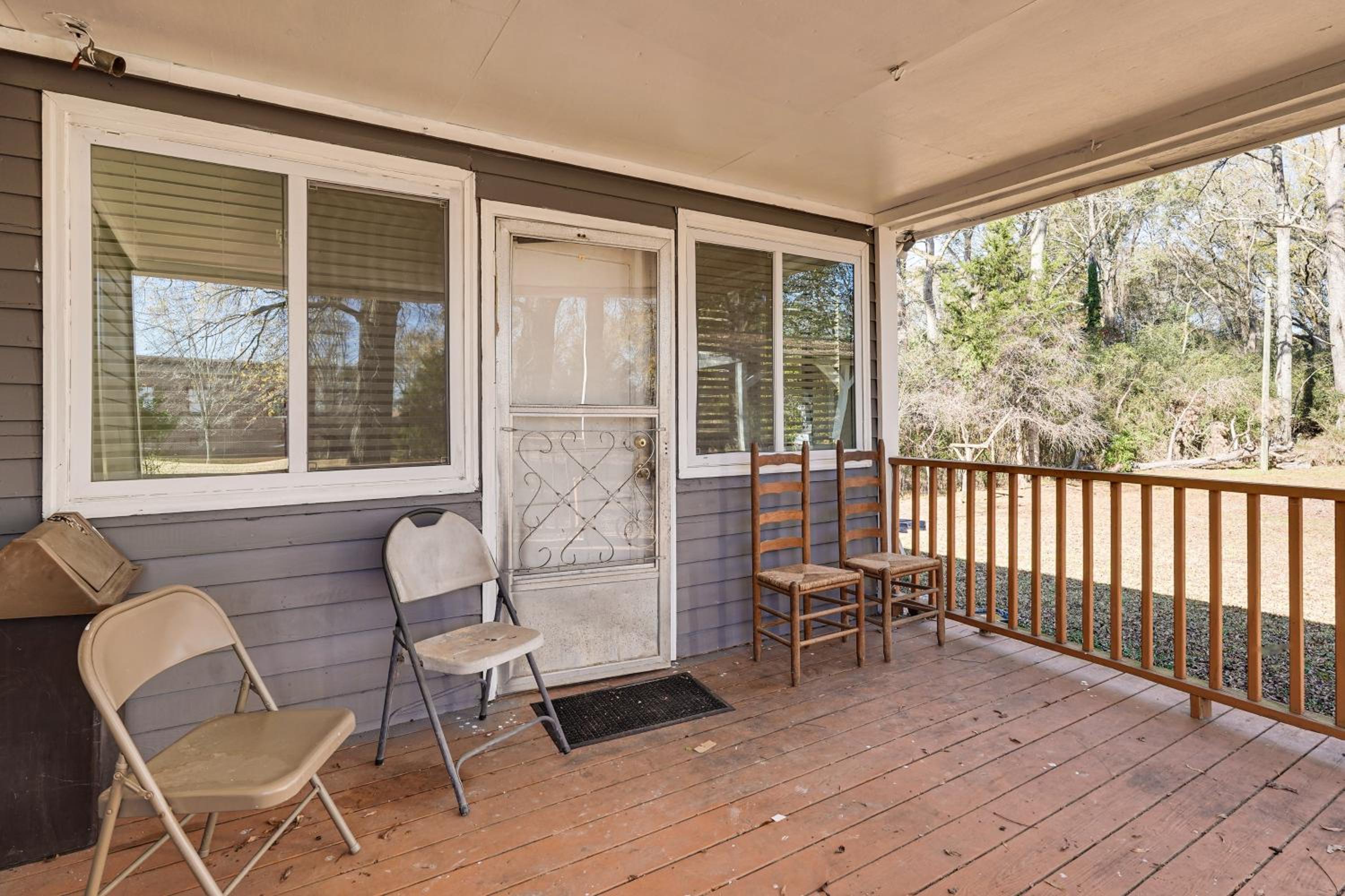 Walk to AH Stephens State Park! Pet-Friendly Home