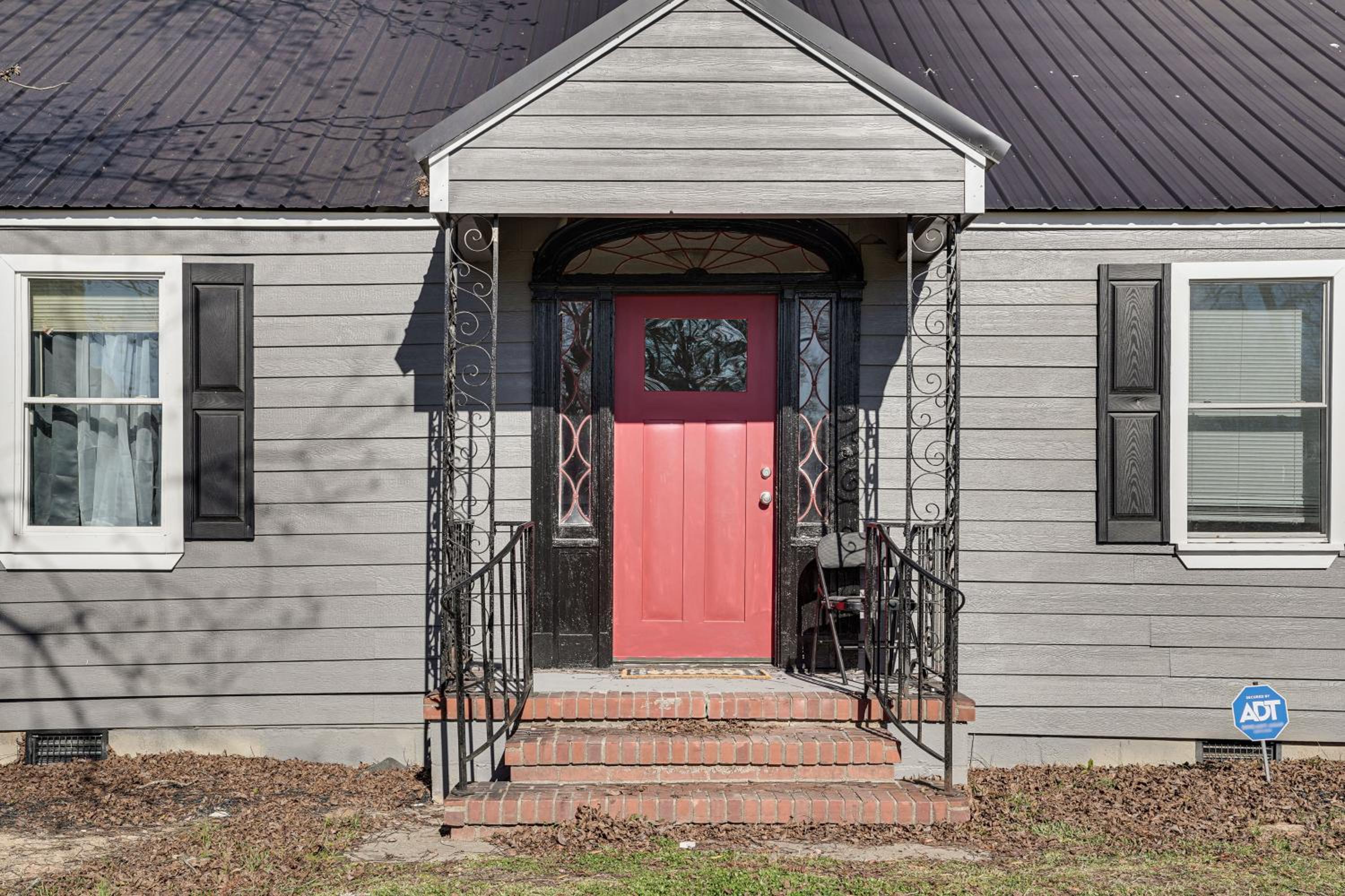 Walk to AH Stephens State Park! Pet-Friendly Home