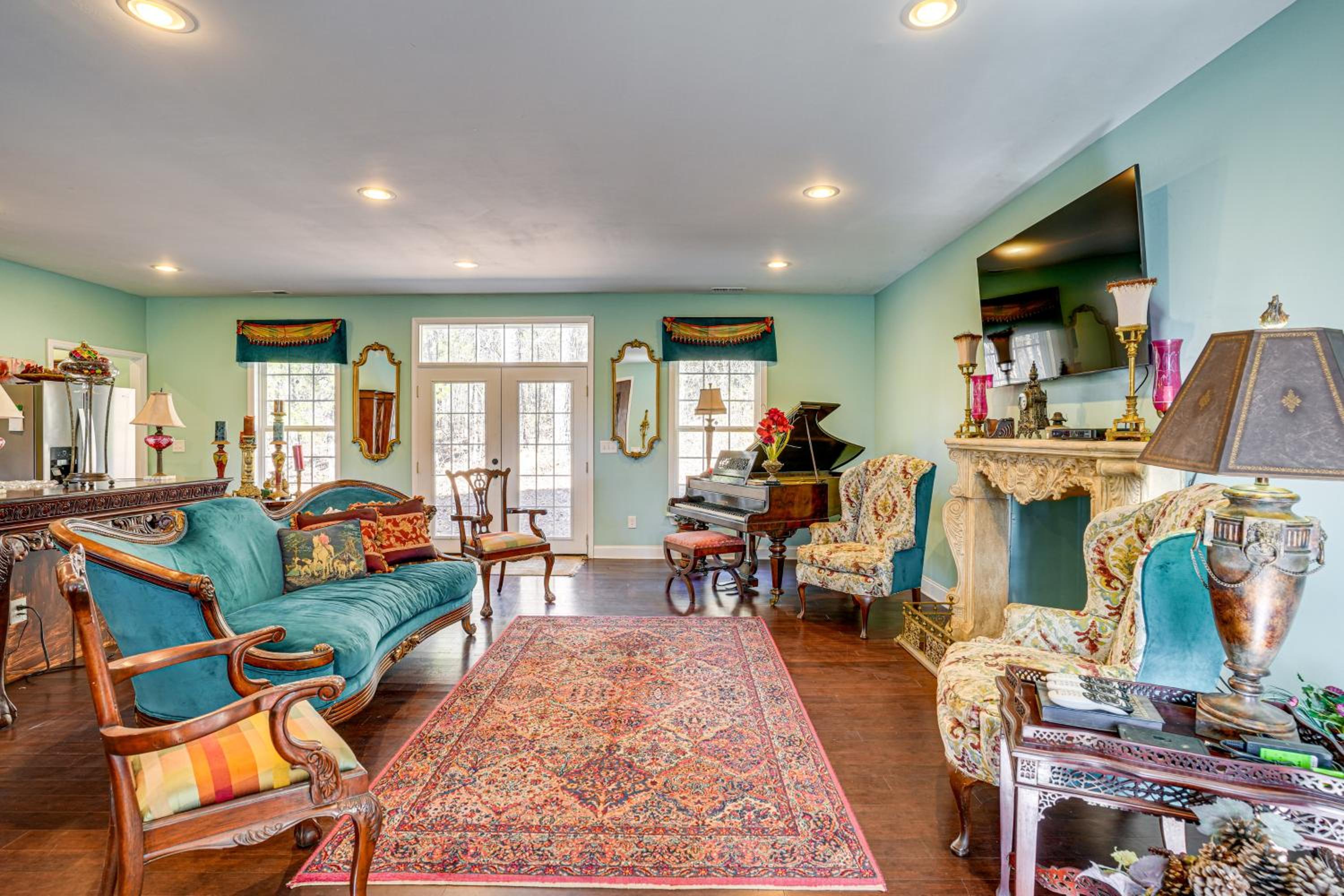 Hike, Fish and Explore Chattanooga! Lake-View Home