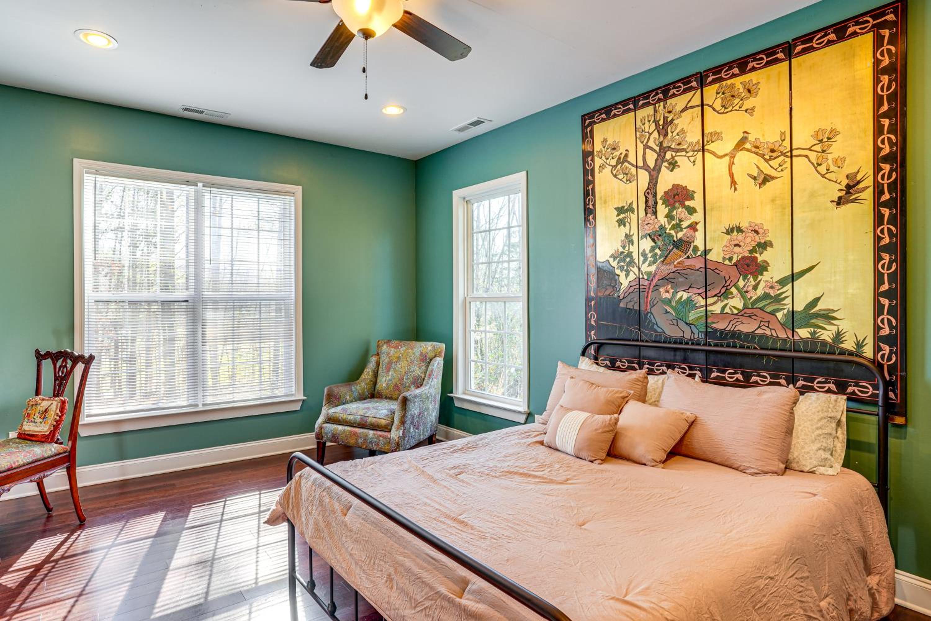 Hike, Fish and Explore Chattanooga! Lake-View Home