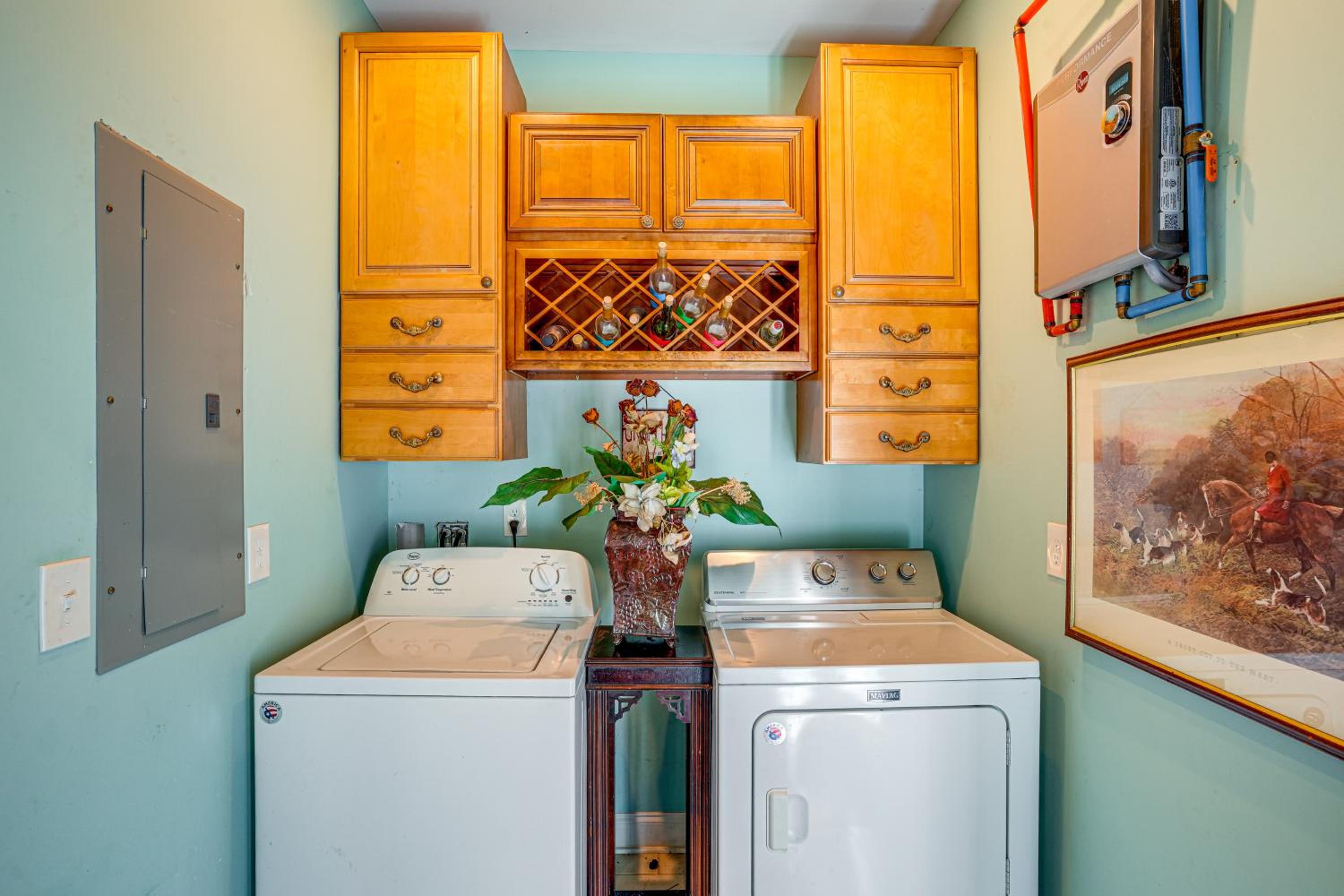 Hike, Fish and Explore Chattanooga! Lake-View Home