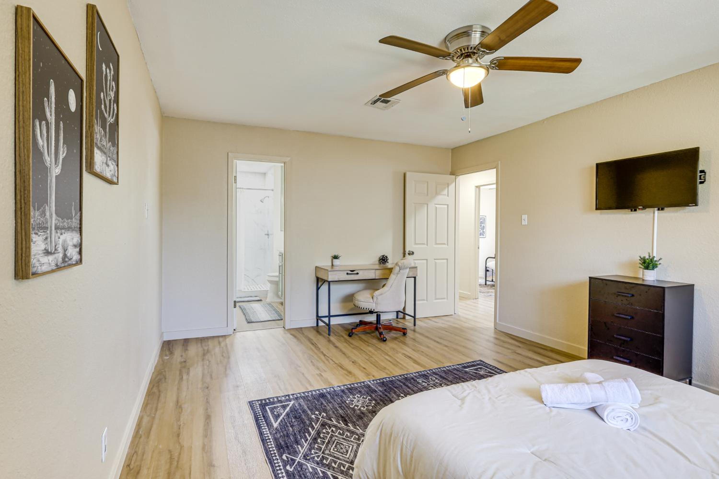 3 Mi to Dtwn Temple Group-Ready Home with Yard