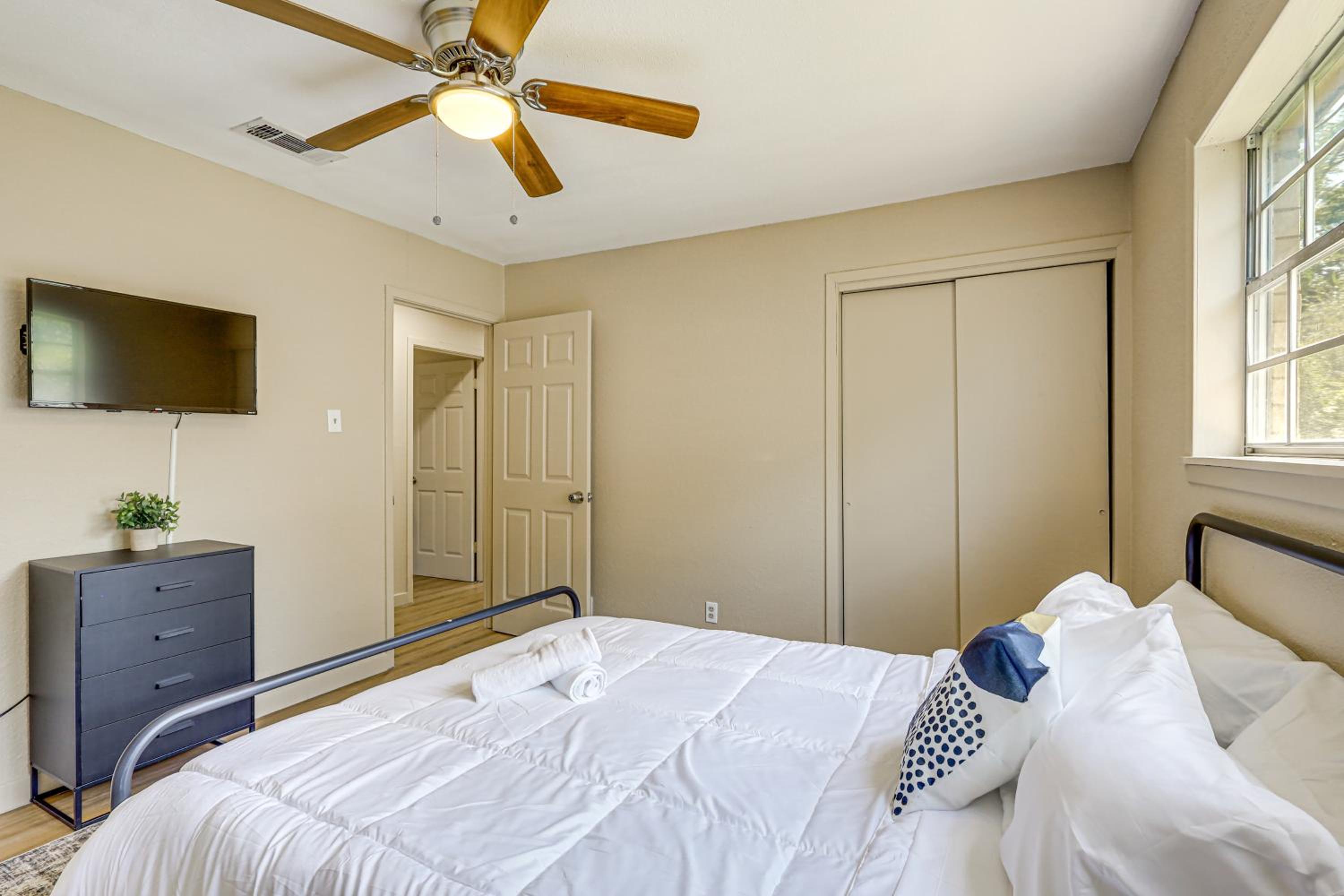 3 Mi to Dtwn Temple Group-Ready Home with Yard