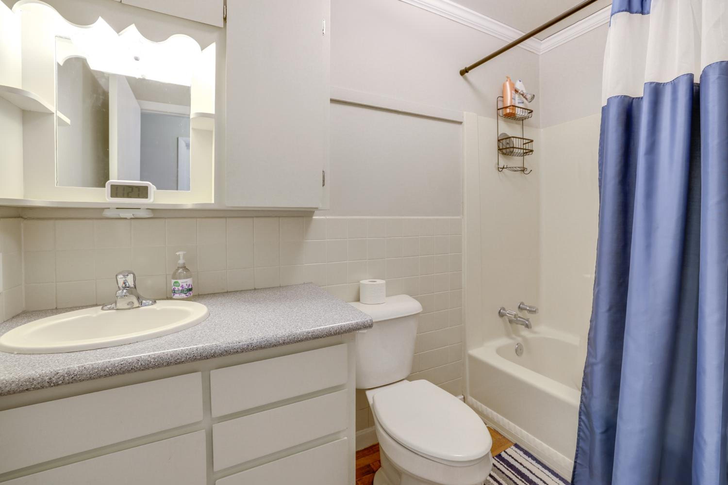 2 Mi to CMU! Quaint Bungalow with Fenced Backyard