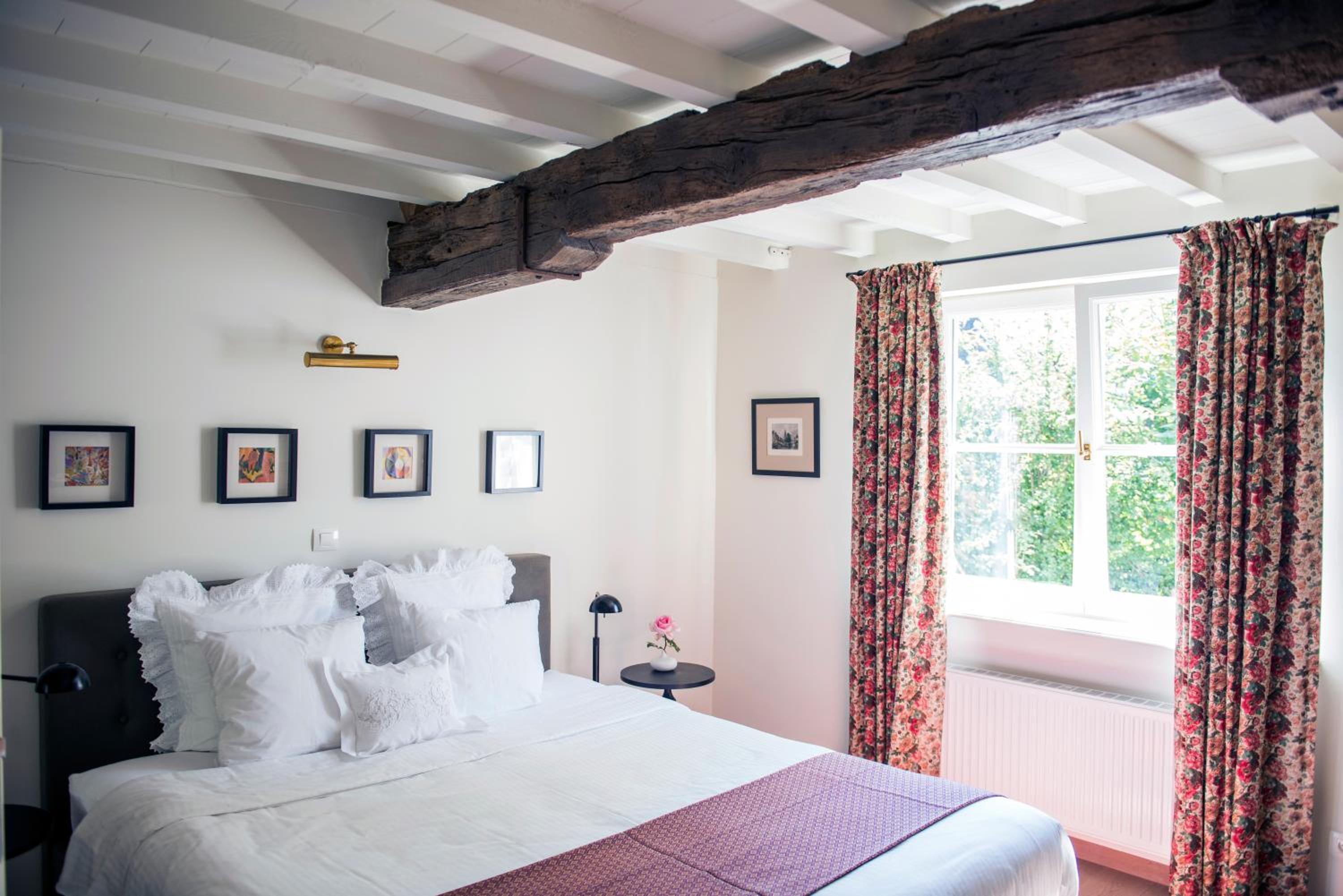 The Herring's Residence - Stylish Private Cottage with Breakfast in Historic Center - Adults-Only