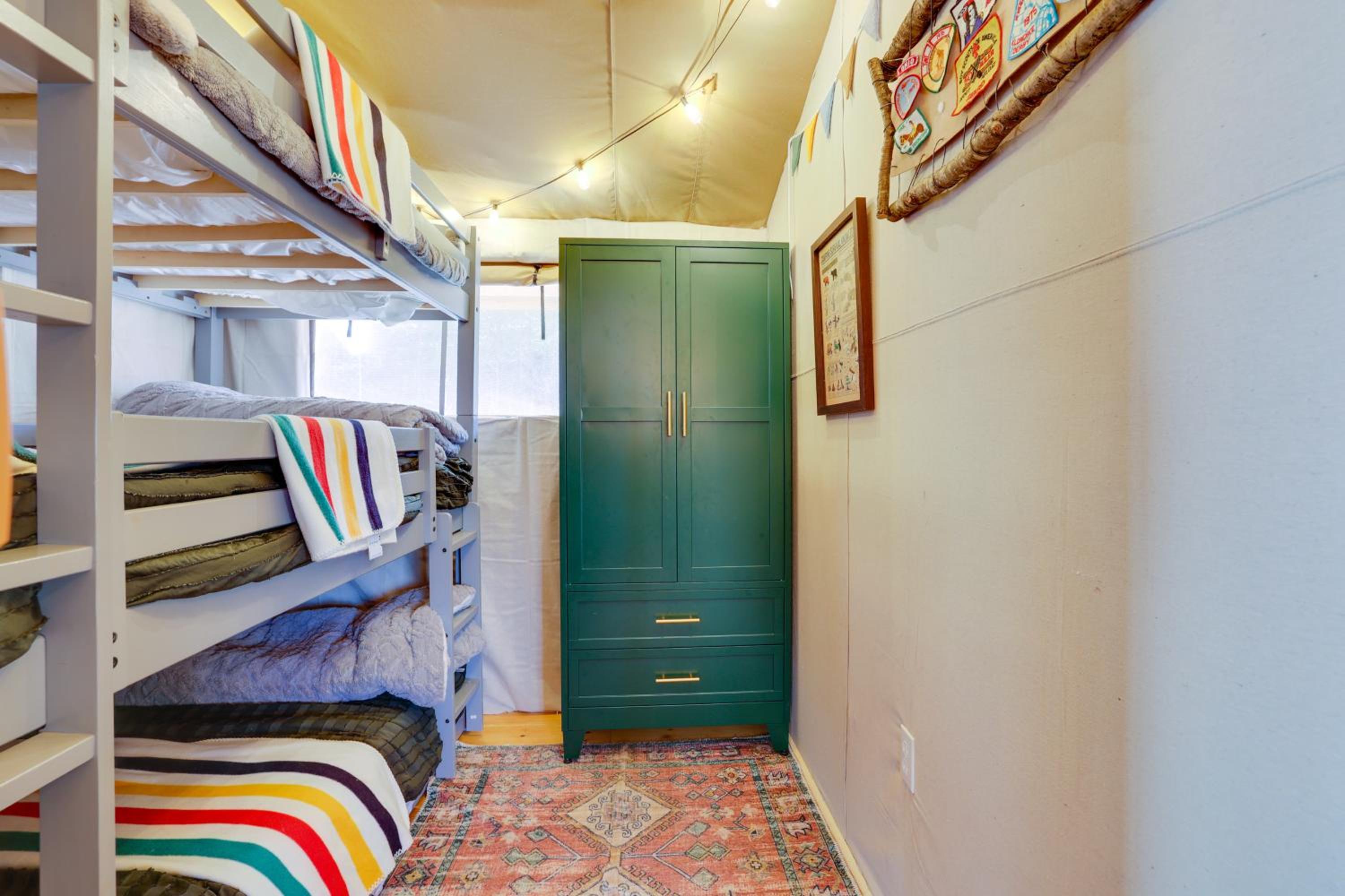 16 Mi to Lookout Mtn Glamping Tent with Hot Tub