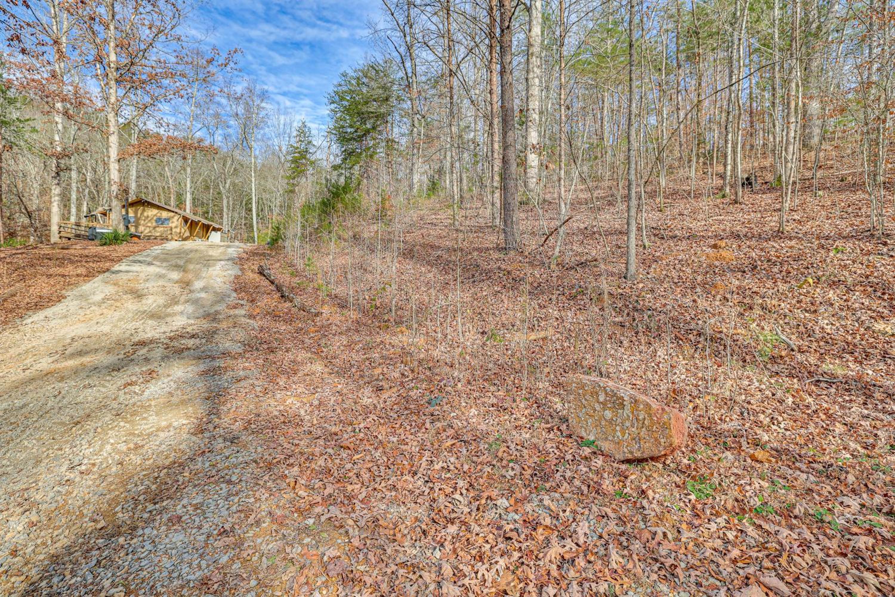 16 Mi to Lookout Mtn Glamping Tent with Hot Tub