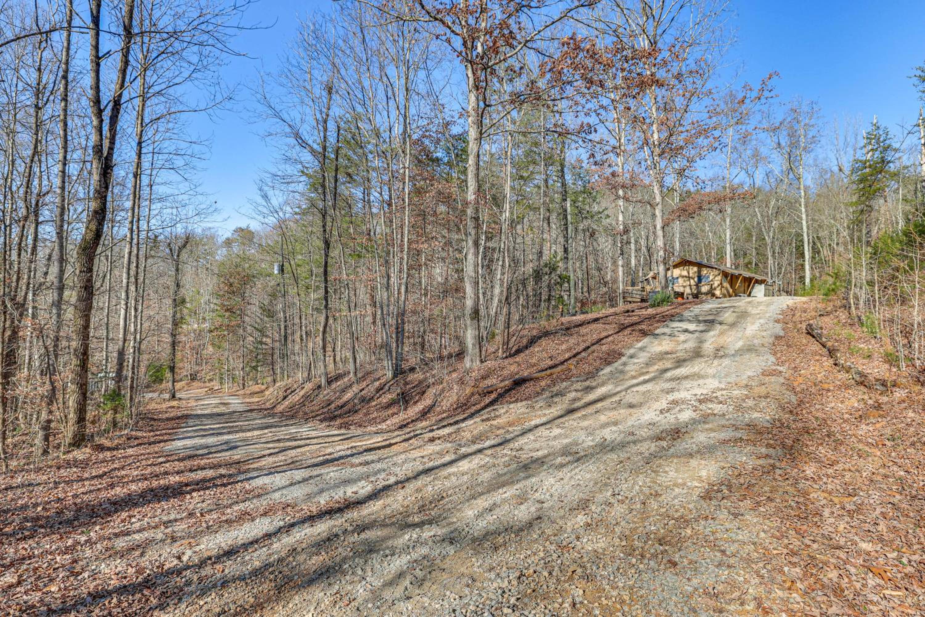 16 Mi to Lookout Mtn Glamping Tent with Hot Tub