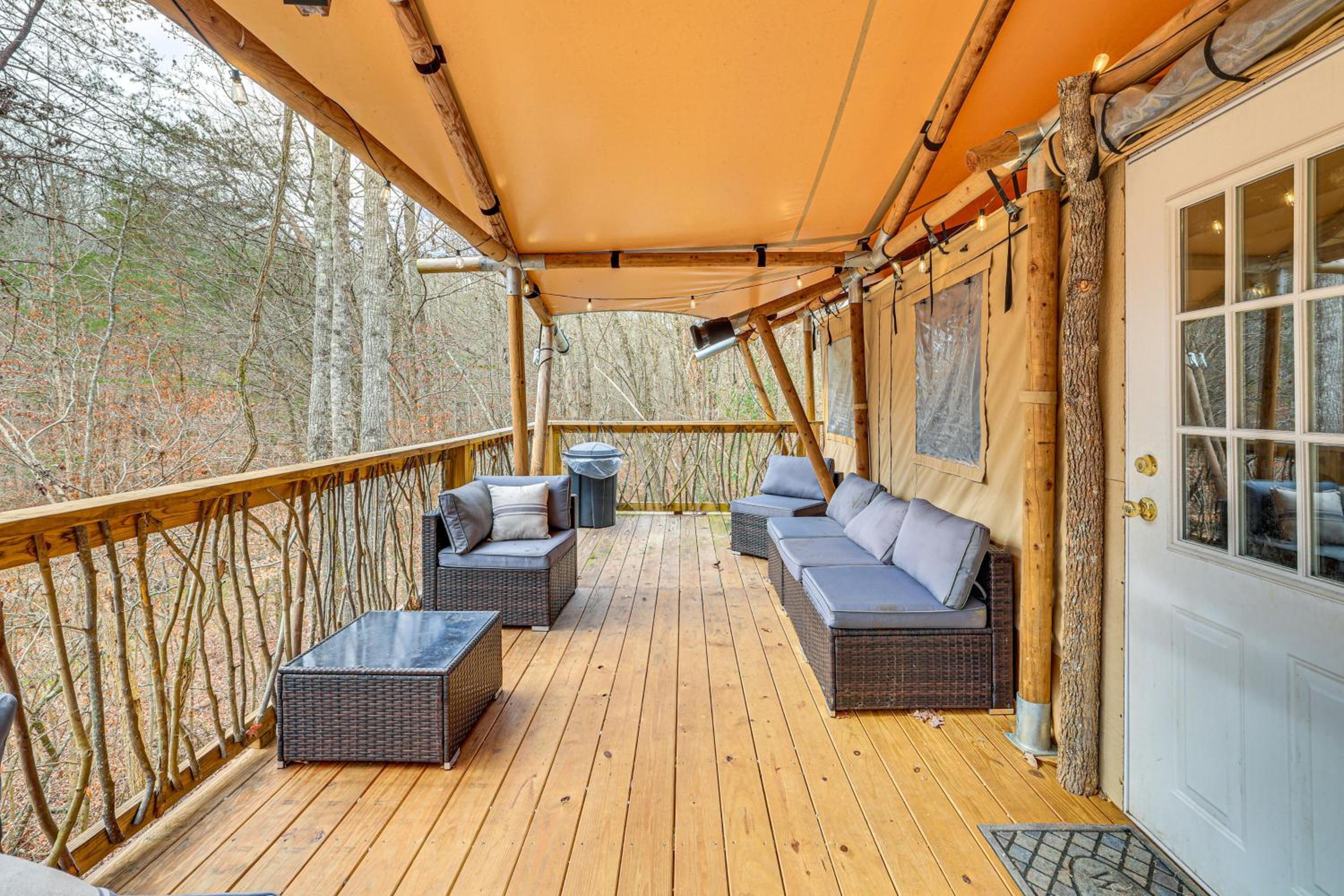 Hikers Hideaway with Hot Tub Near Lookout Mountain