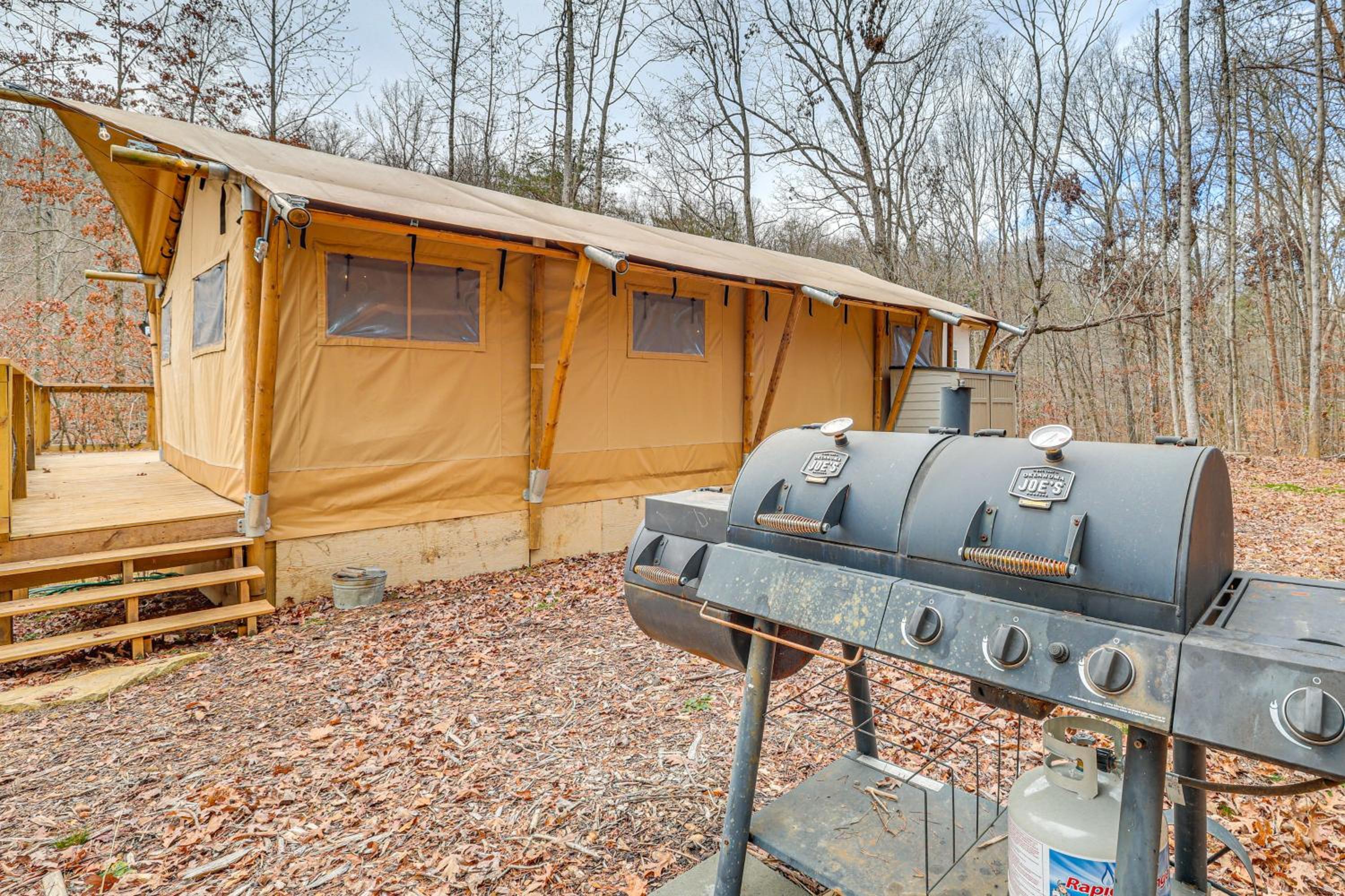 Hikers Hideaway with Hot Tub Near Lookout Mountain