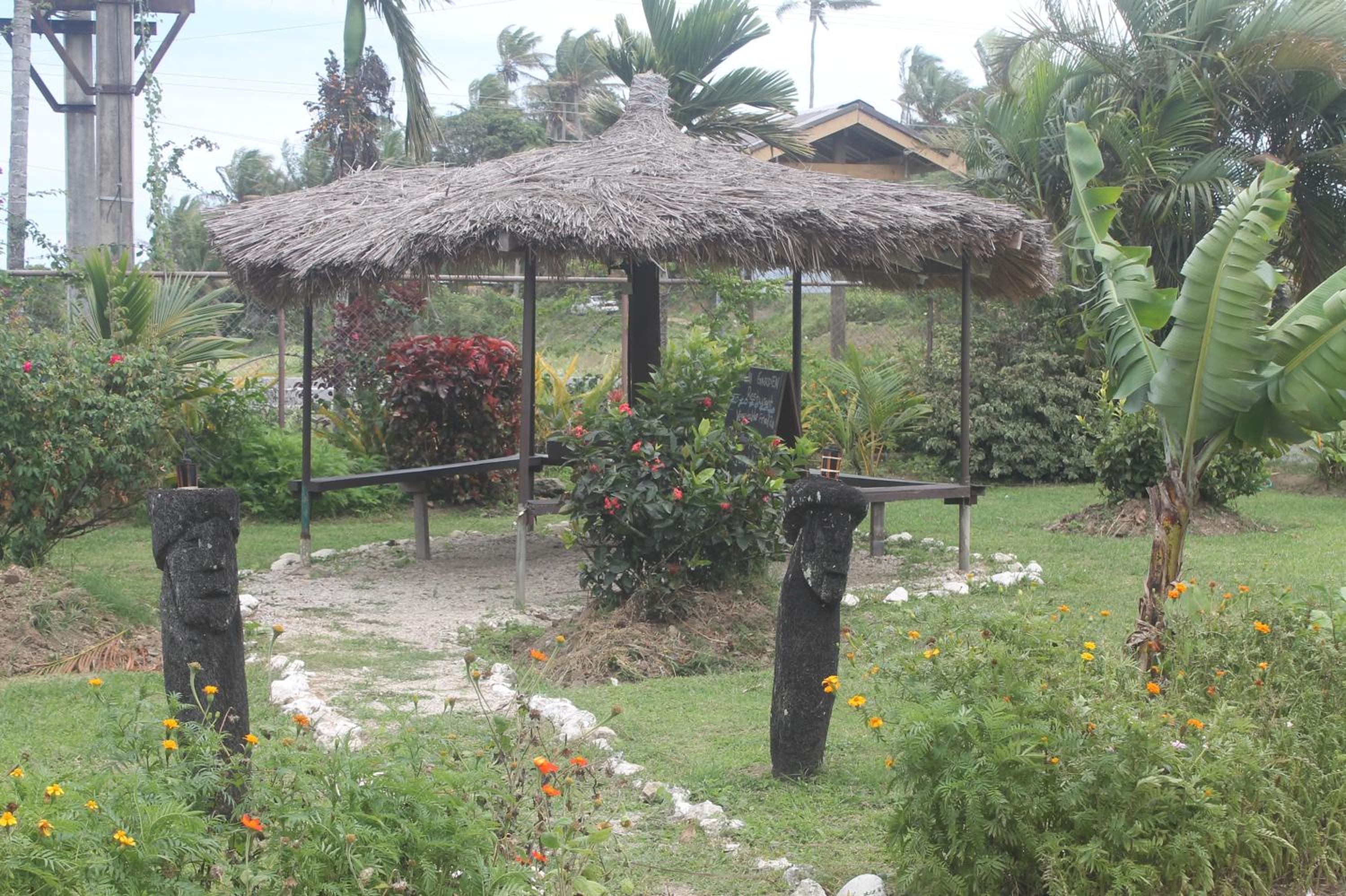 Shalini Garden Hotel & Apartments