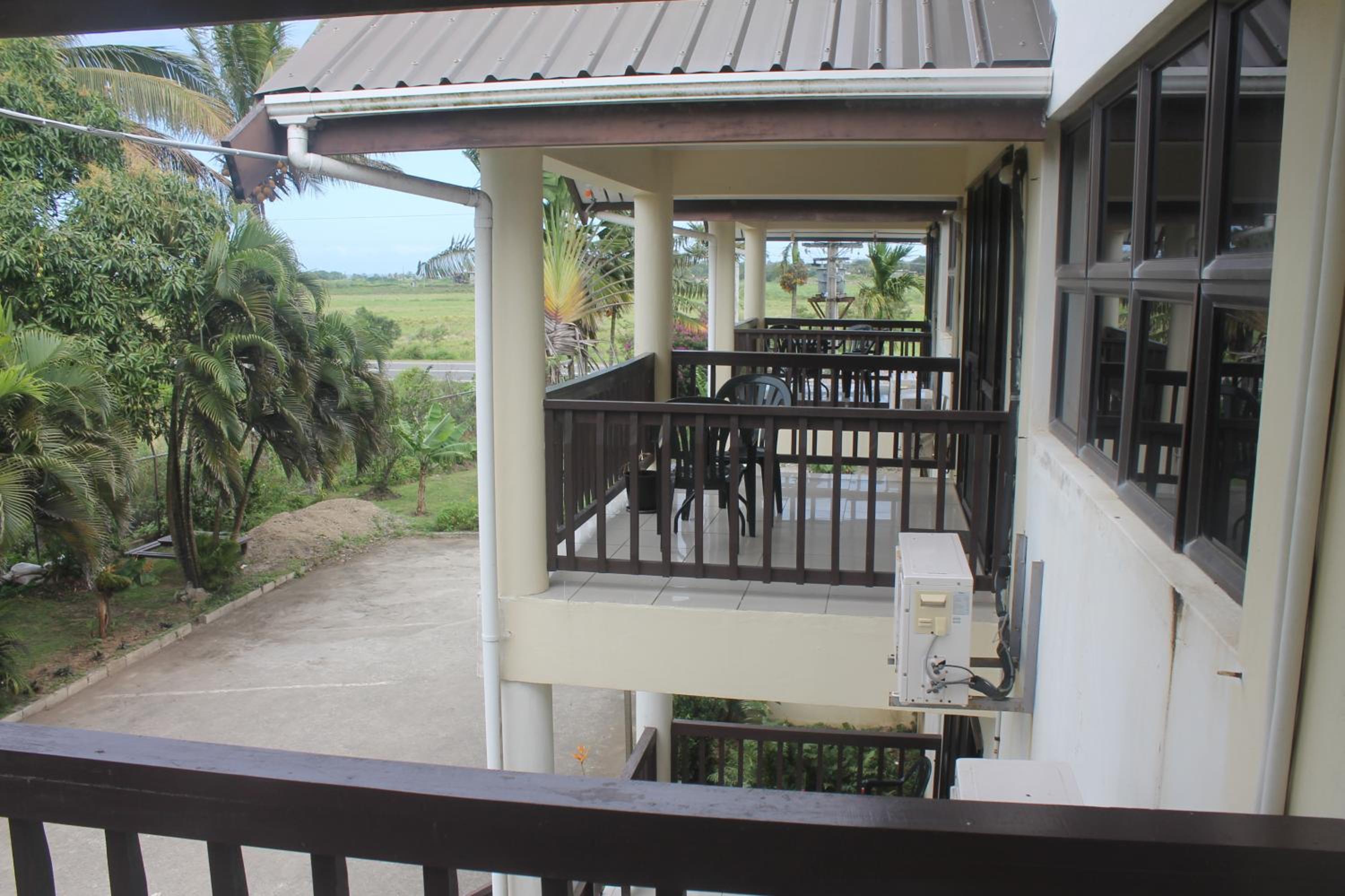 Shalini Garden Hotel & Apartments