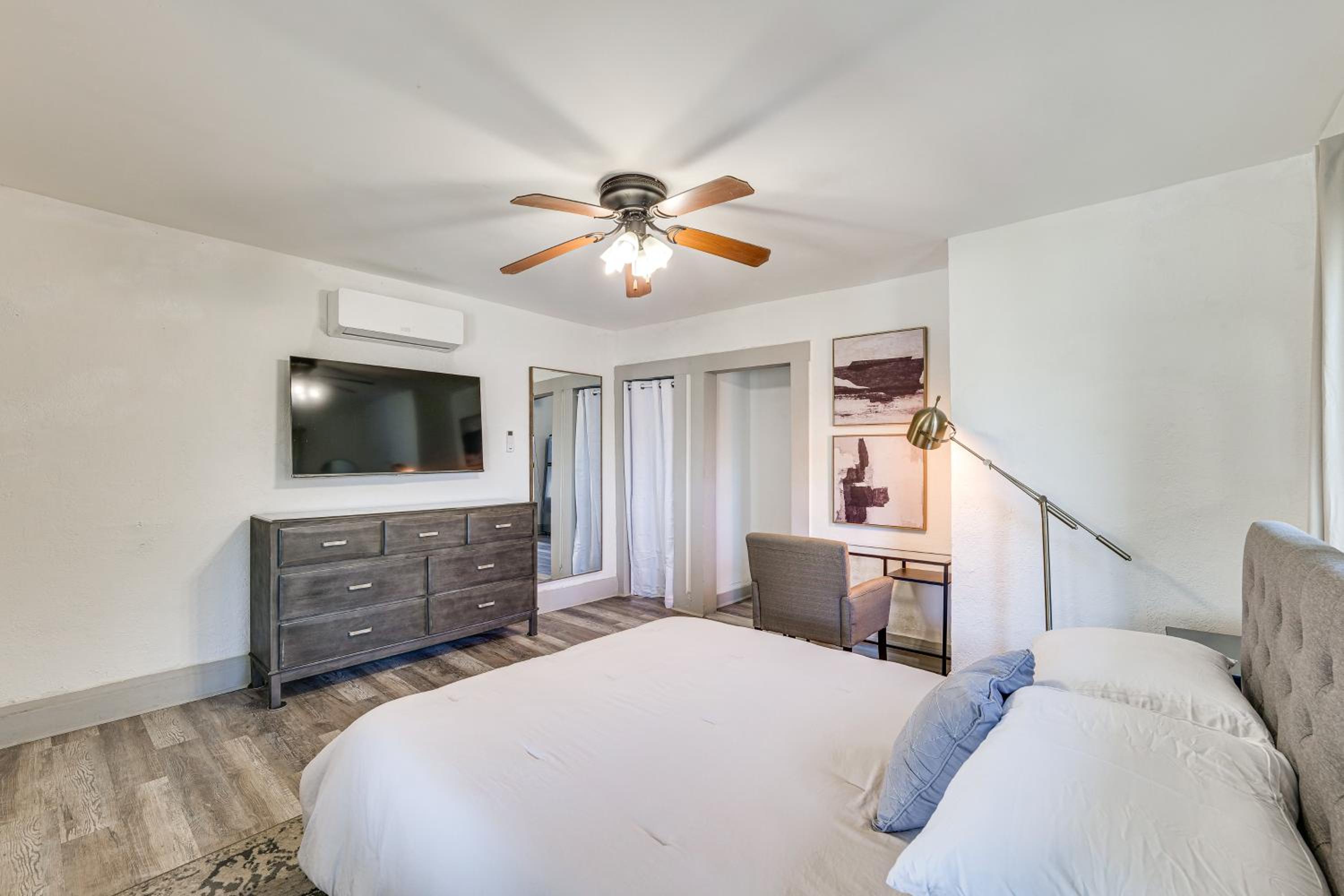 Walk to Winter Haven Hospital Convenient Apt