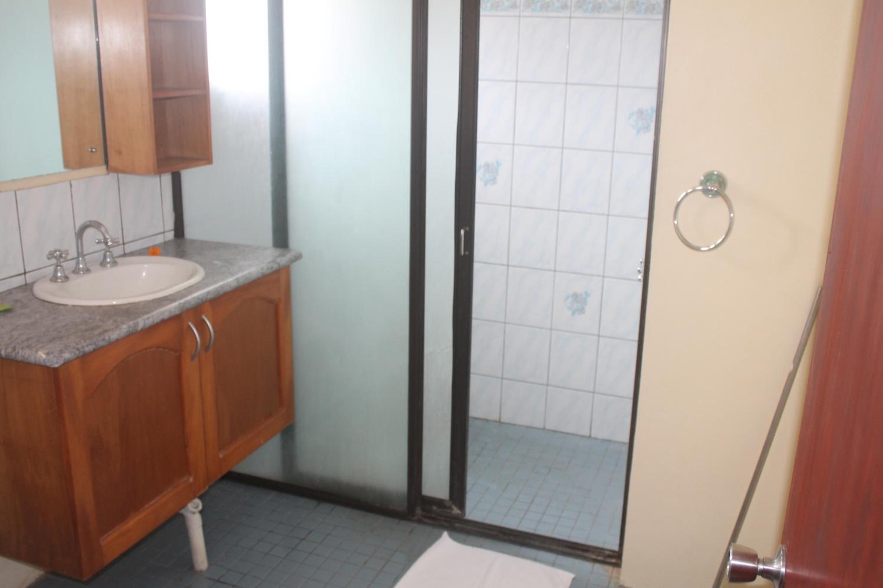 Shalini Garden Hotel & Apartments