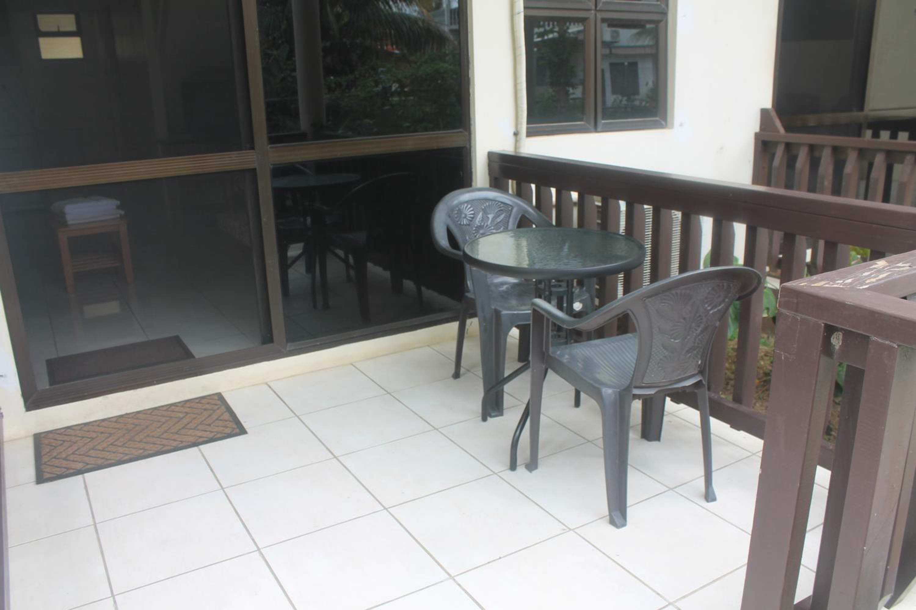 Shalini Garden Hotel & Apartments