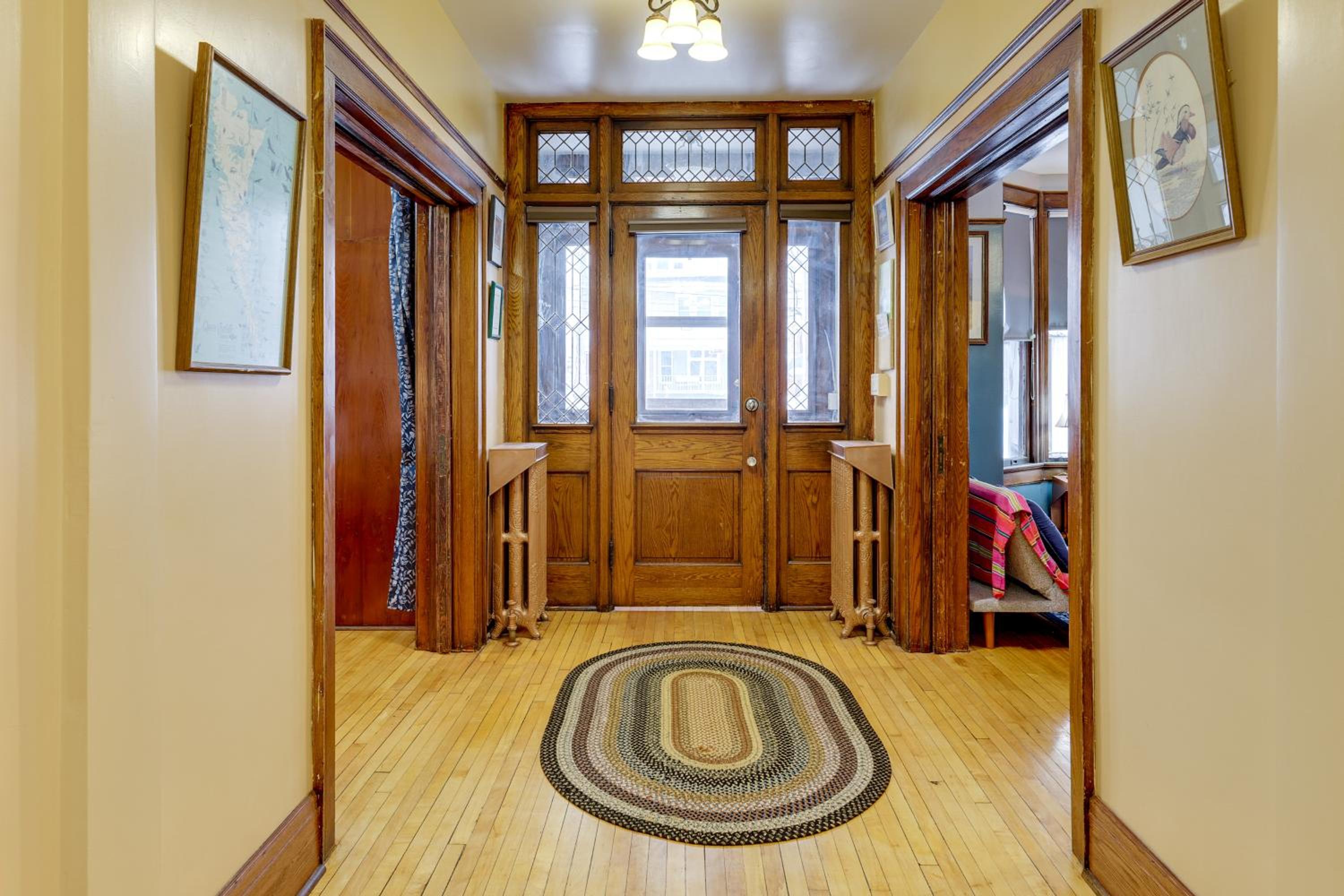 Steps to Dtwn Sault Ste Marie Historic Home!