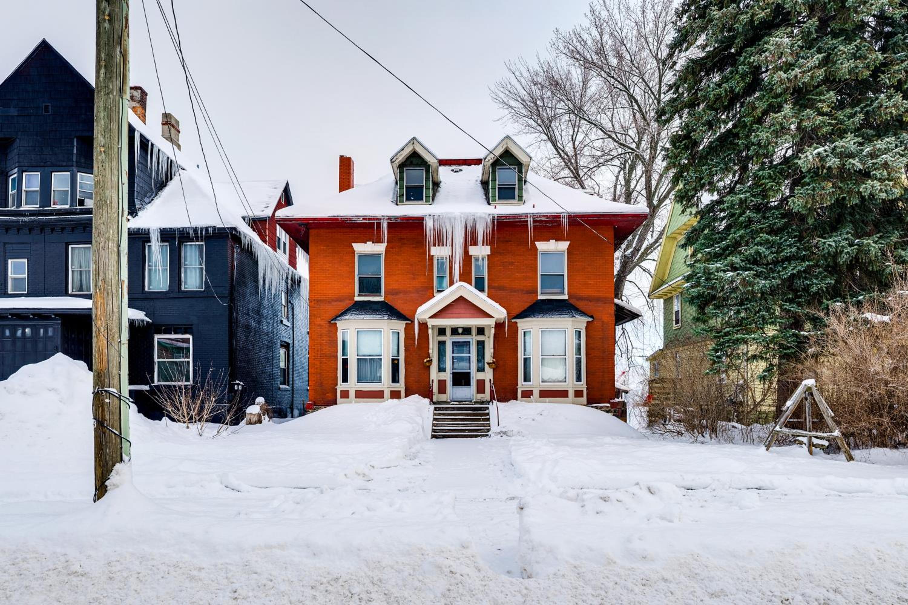 Steps to Dtwn Sault Ste Marie Historic Home!
