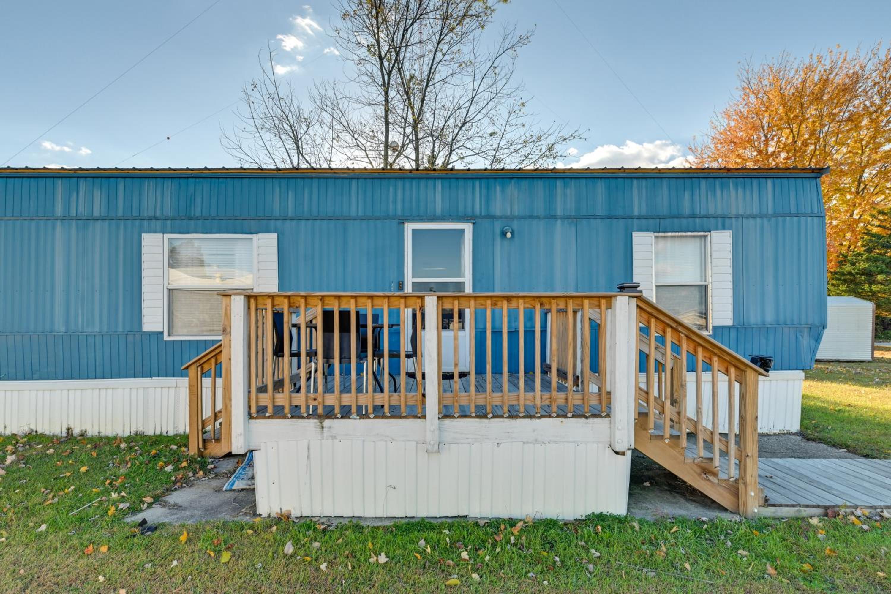 Heart of Greensboro Pet-Friendly Gem 3 Mi to Dtwn