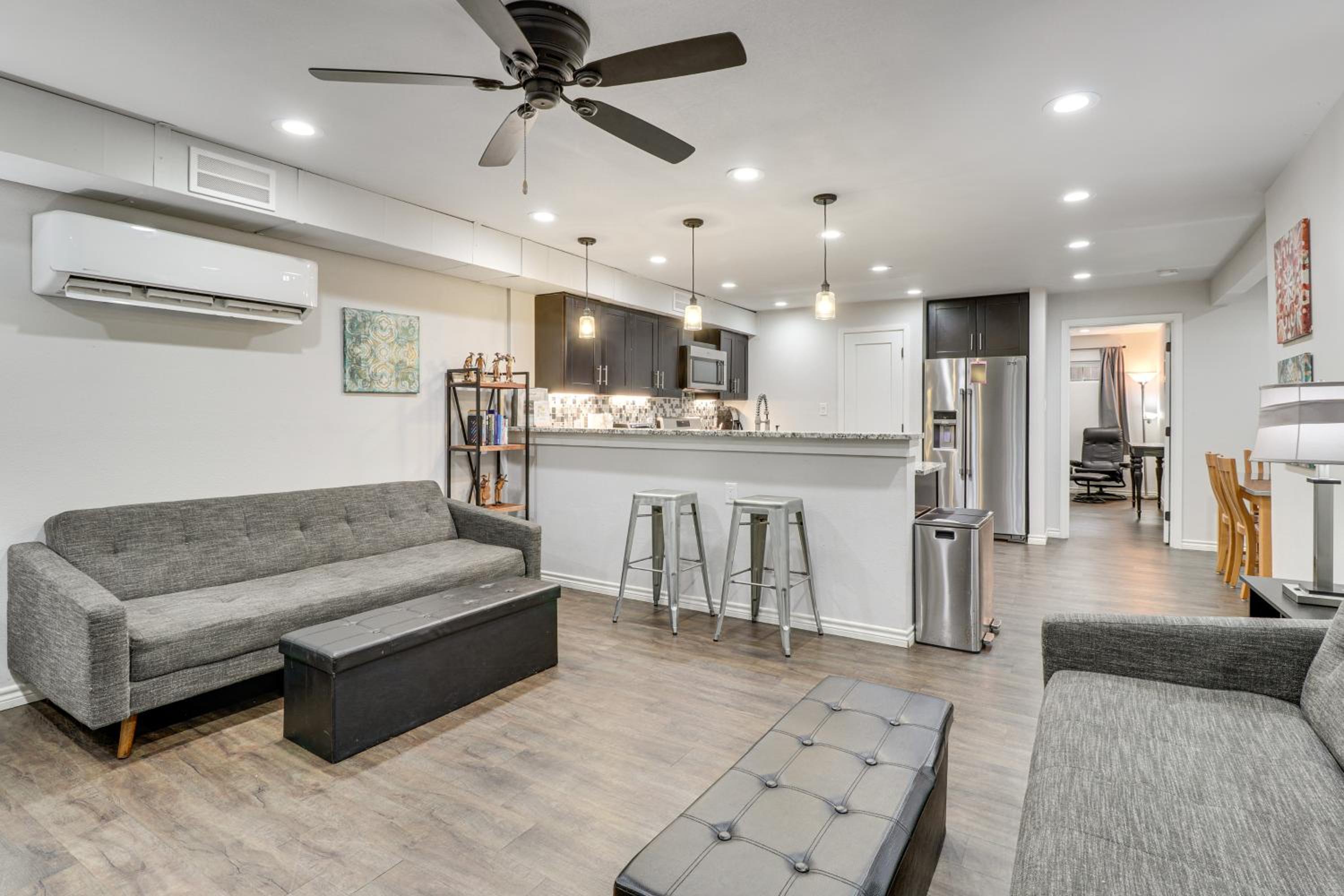 3 Mi to Dtwn Austin! Sleek Apt with Private Patio