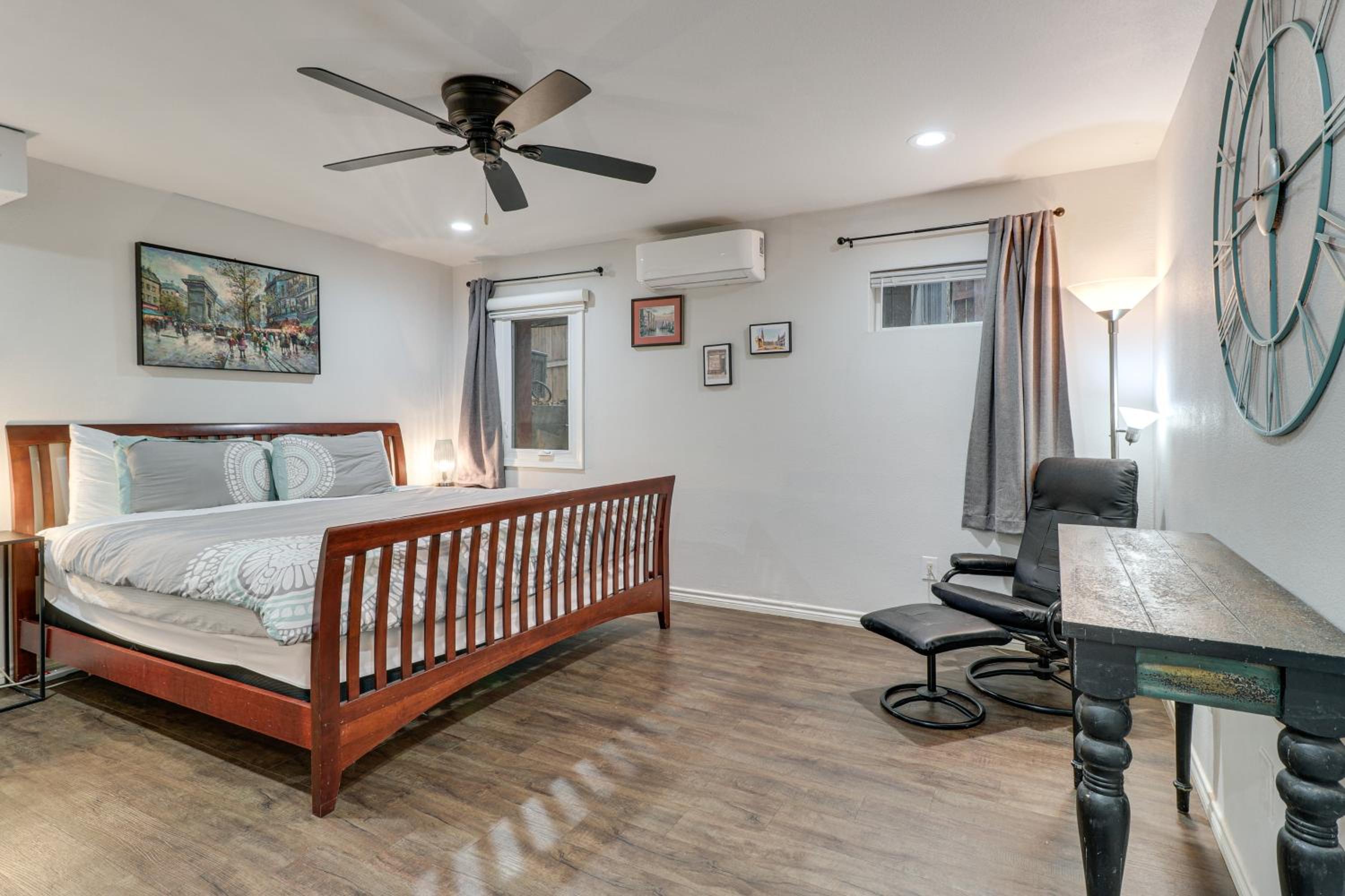 3 Mi to Dtwn Austin! Sleek Apt with Private Patio