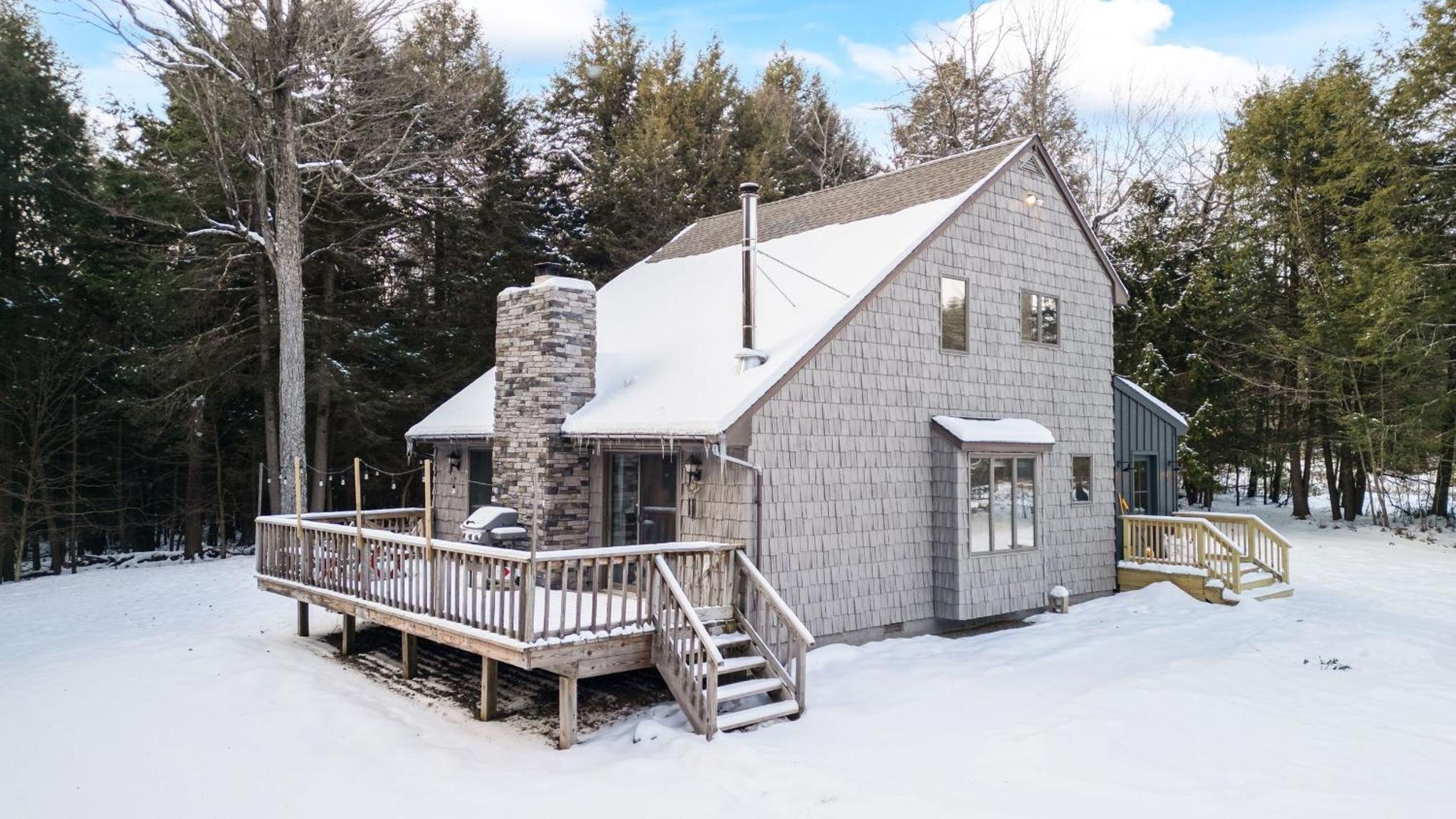Catskills Mountain Home Near Windham w Fireplace Open Living Deer Run Lodge by AvantStay