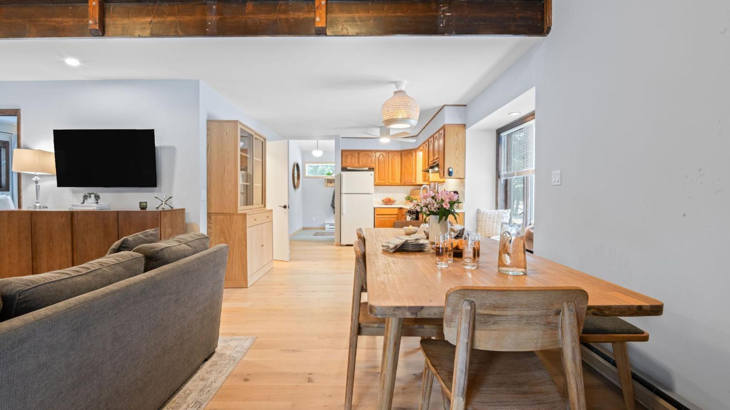 Catskills Mountain Home Near Windham w Fireplace Open Living Deer Run Lodge by AvantStay