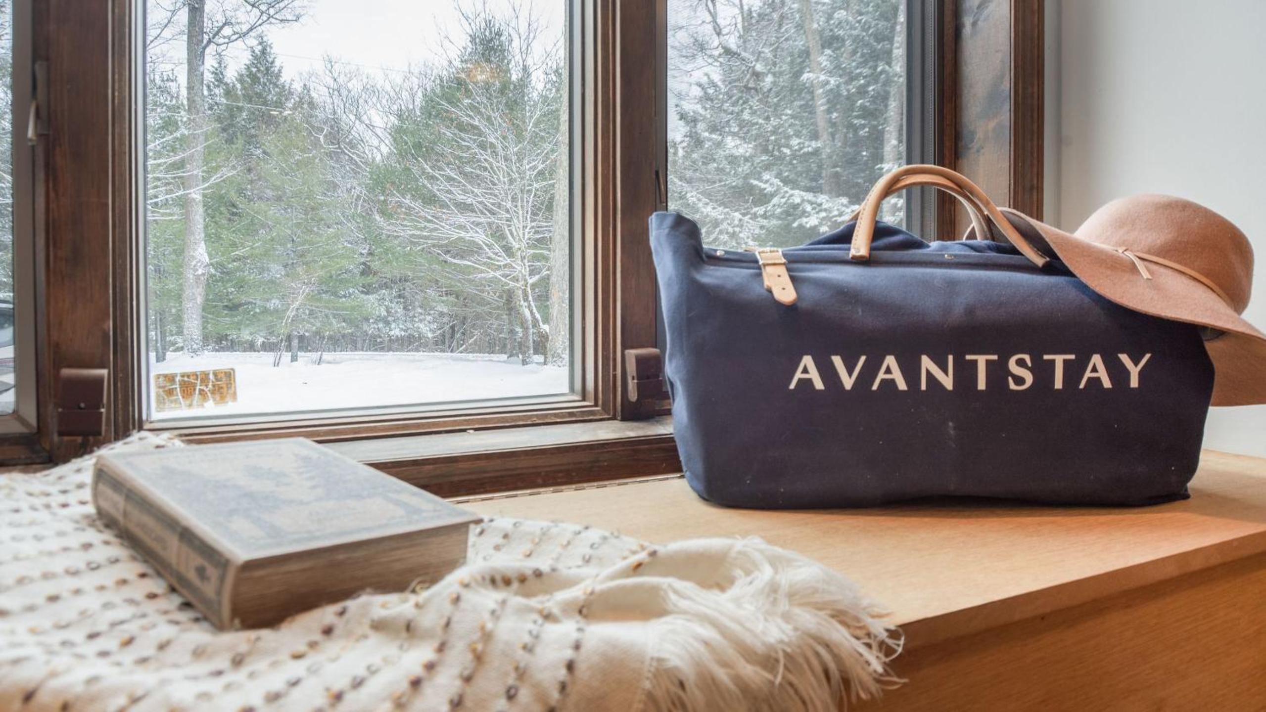 Catskills Mountain Home Near Windham w Fireplace Open Living Deer Run Lodge by AvantStay