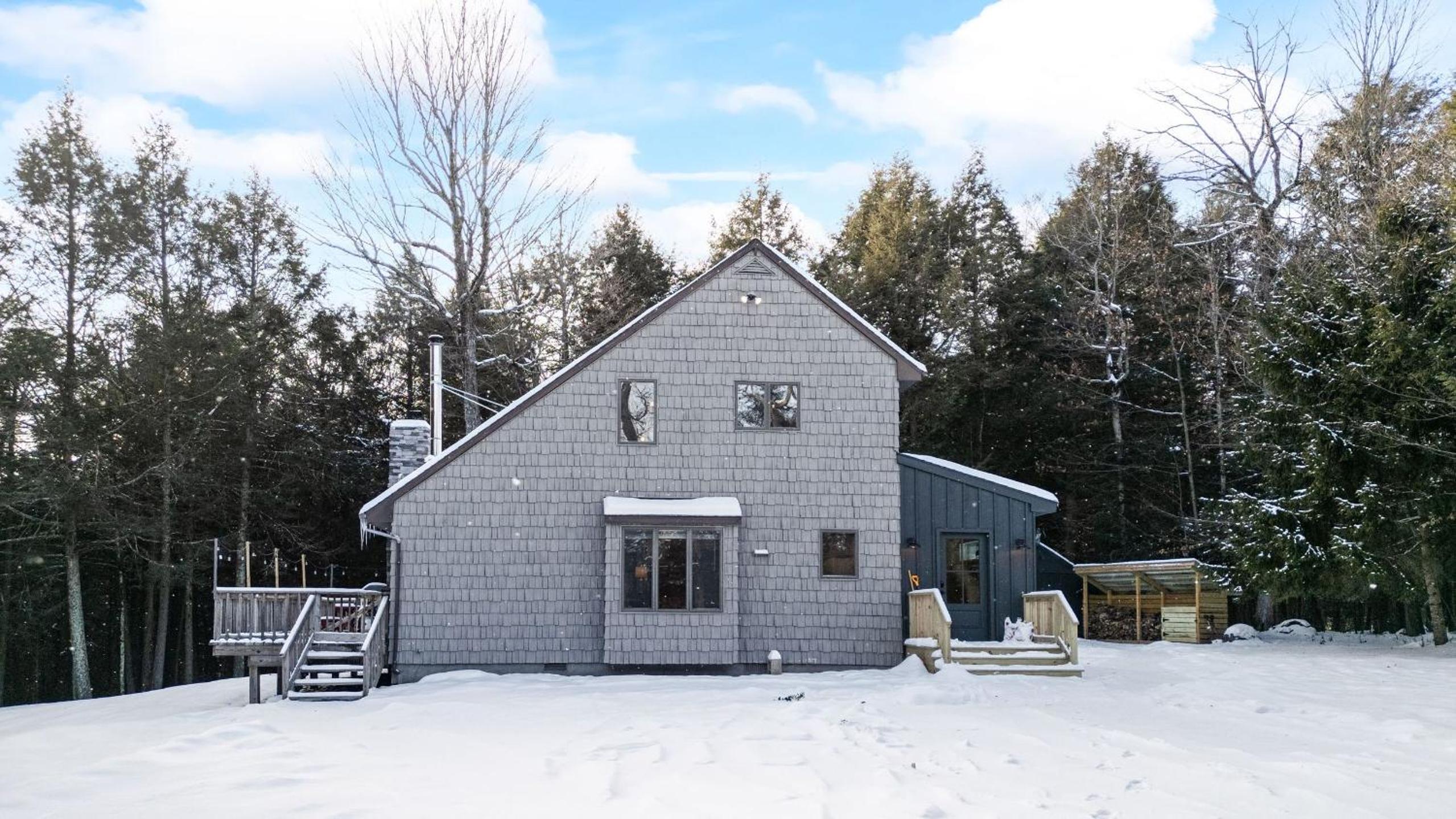 Catskills Mountain Home Near Windham w Fireplace Open Living Deer Run Lodge by AvantStay