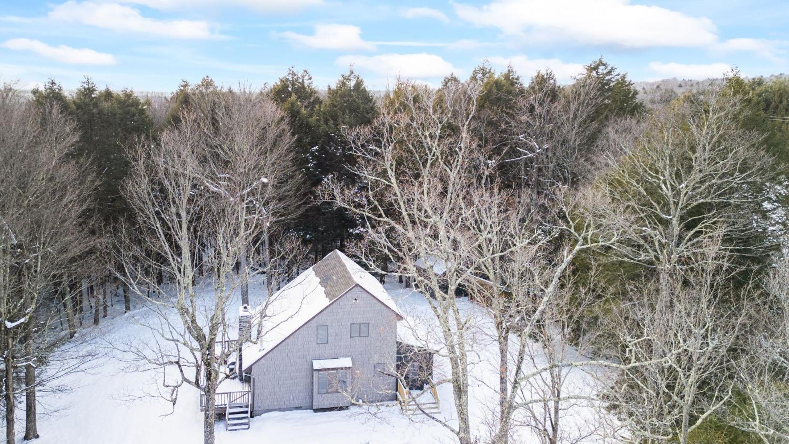 Catskills Mountain Home Near Windham w Fireplace Open Living Deer Run Lodge by AvantStay