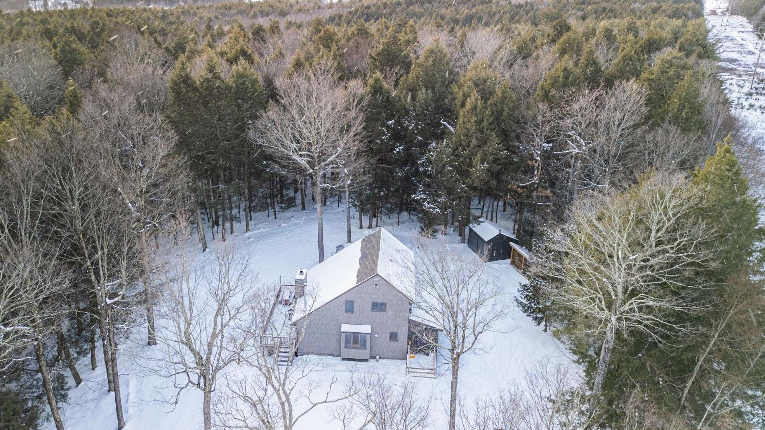 Catskills Mountain Home Near Windham w Fireplace Open Living Deer Run Lodge by AvantStay